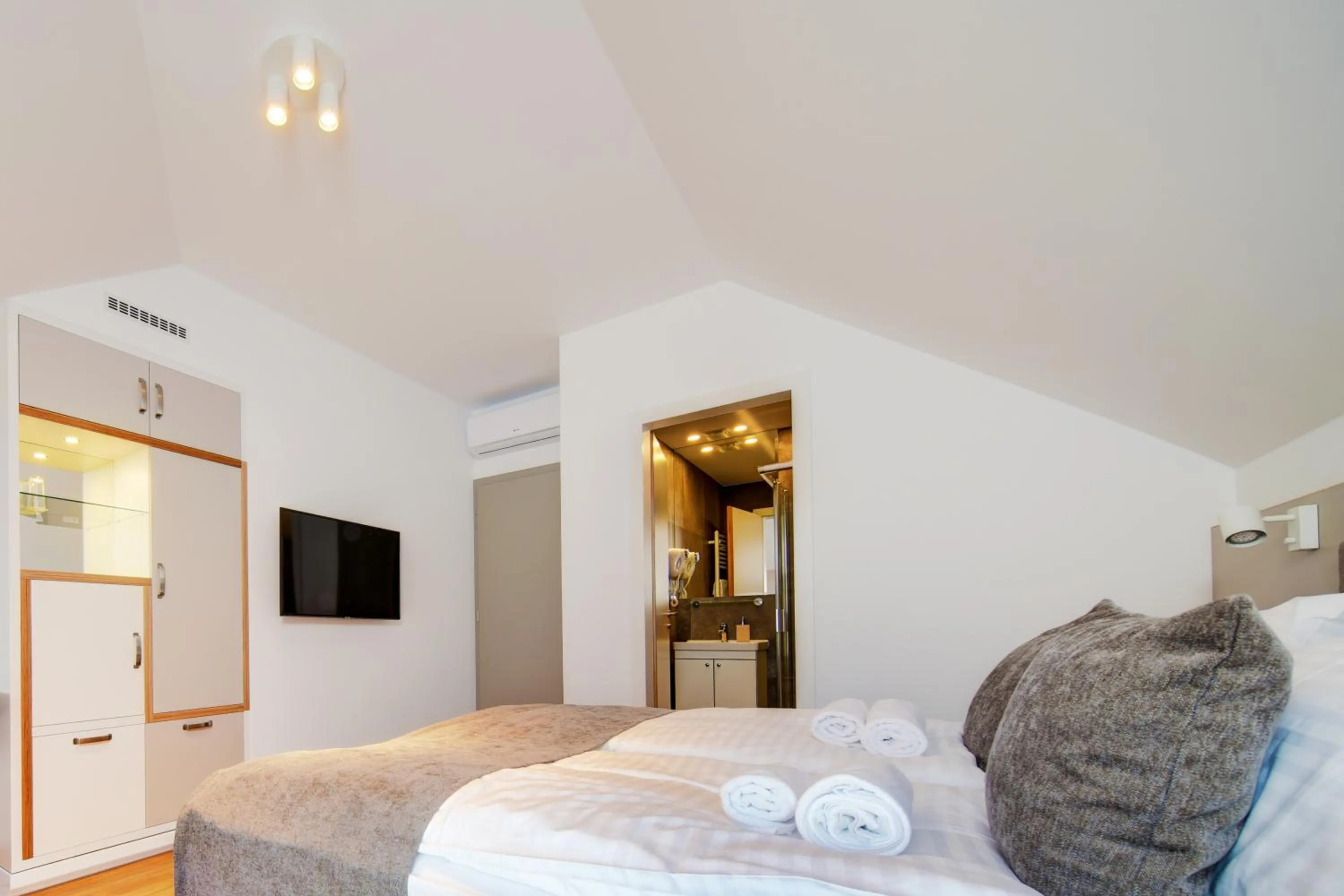 Photo of the whole room, Bed in Fekete Sas Motel