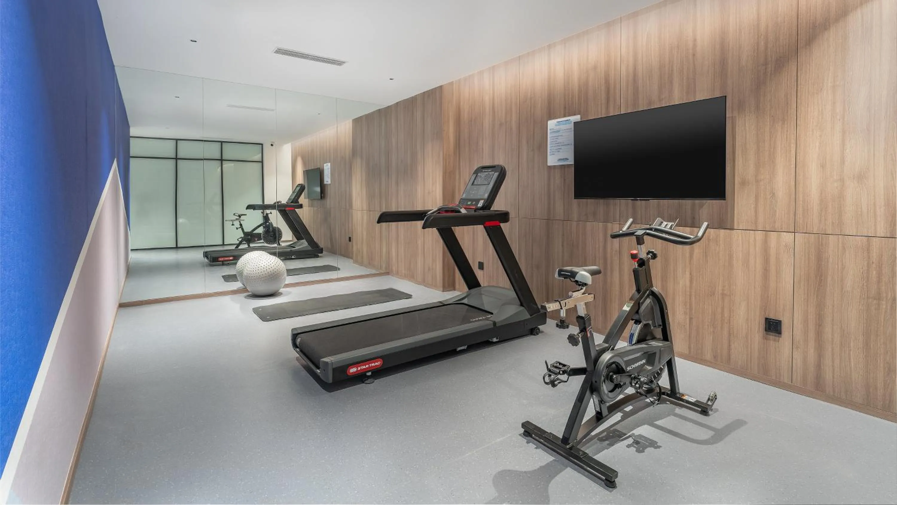 Fitness centre/facilities, Fitness Center/Facilities in Qingdao Lilac Hotel