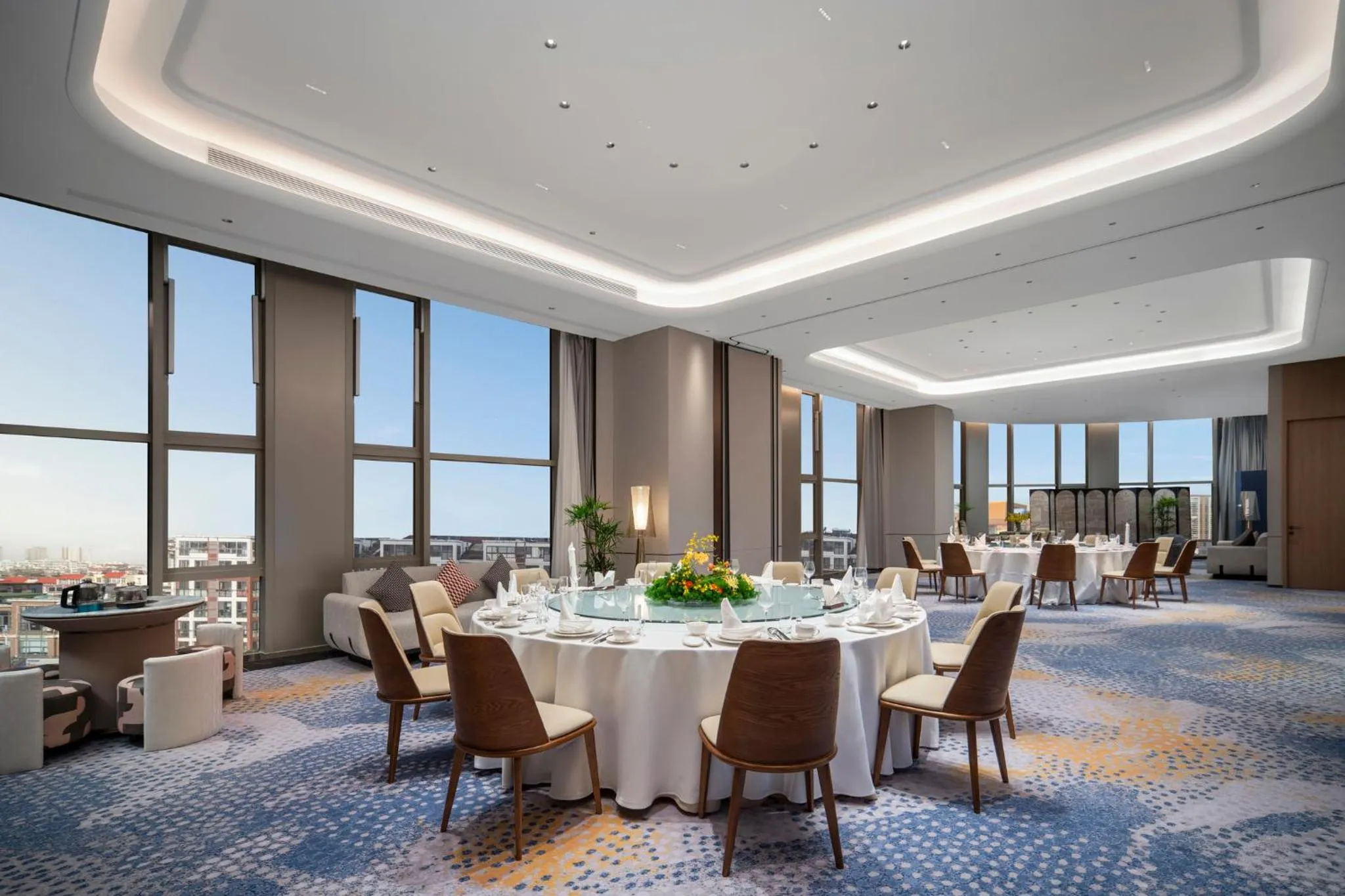 Restaurant/places to eat in Holiday Inn Express Qingdao Shibei by IHG