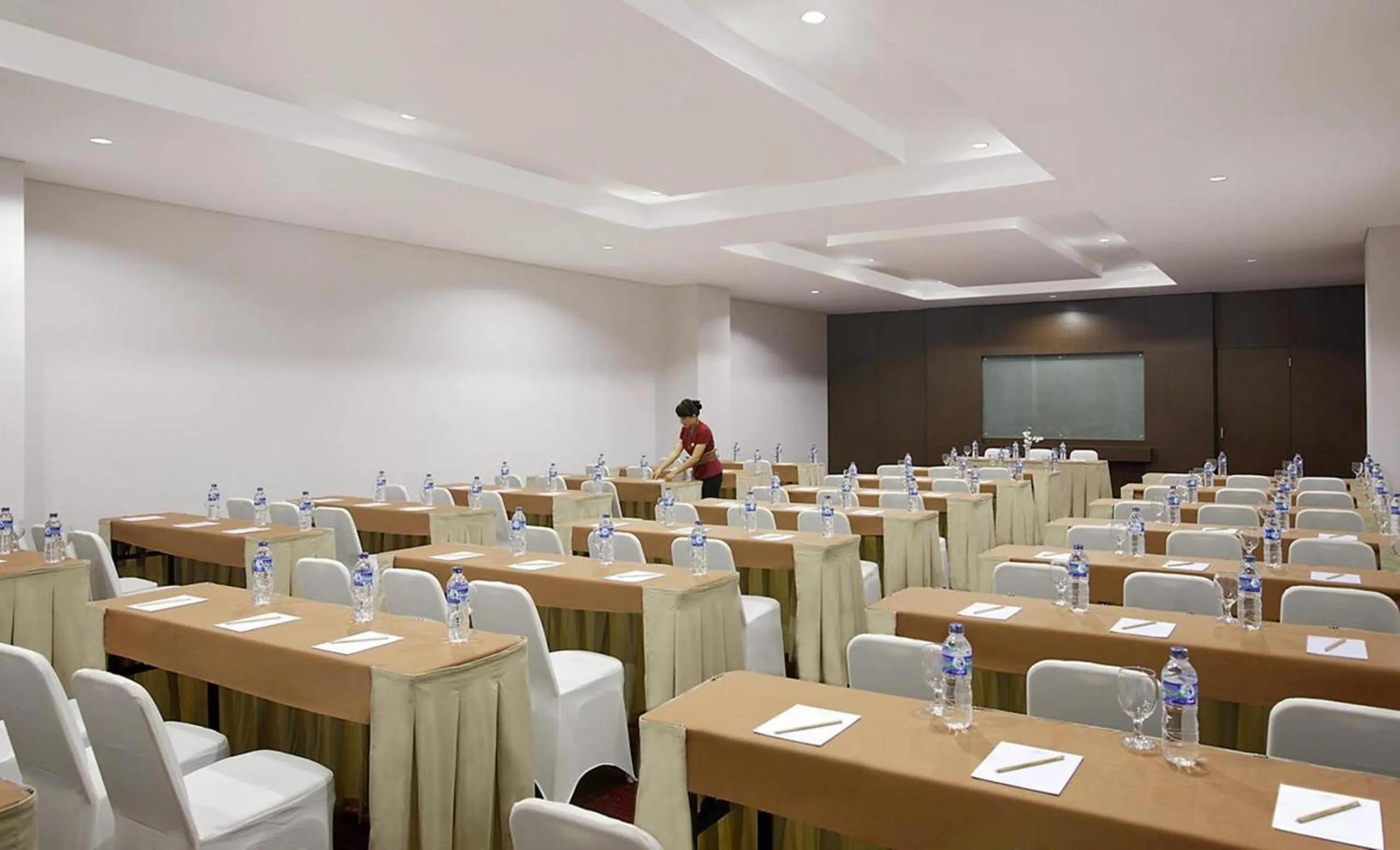 Banquet/Function facilities in Hotel Santika Palu
