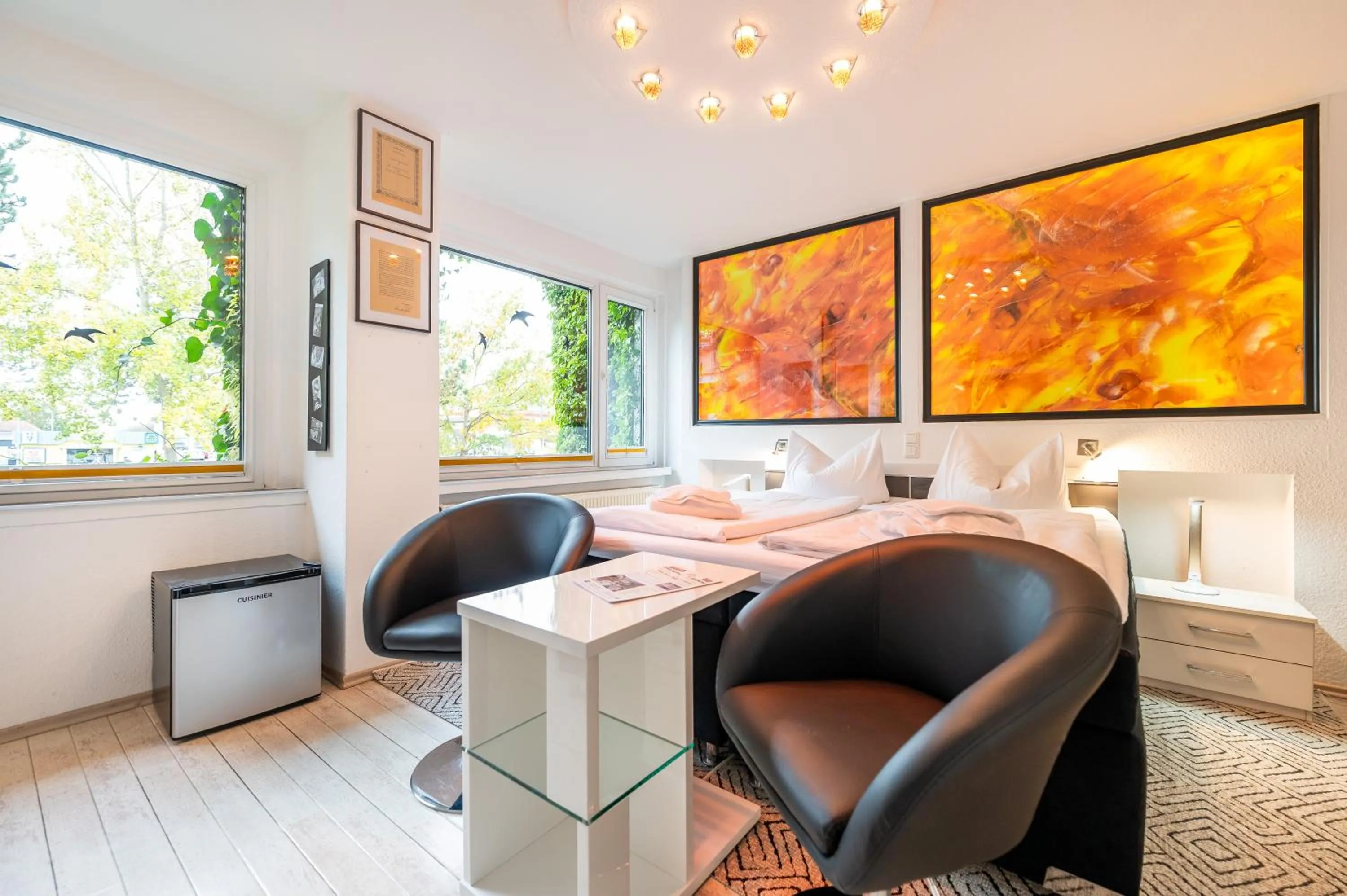 Photo of the whole room, Bed in Oma's Küche & Quartier