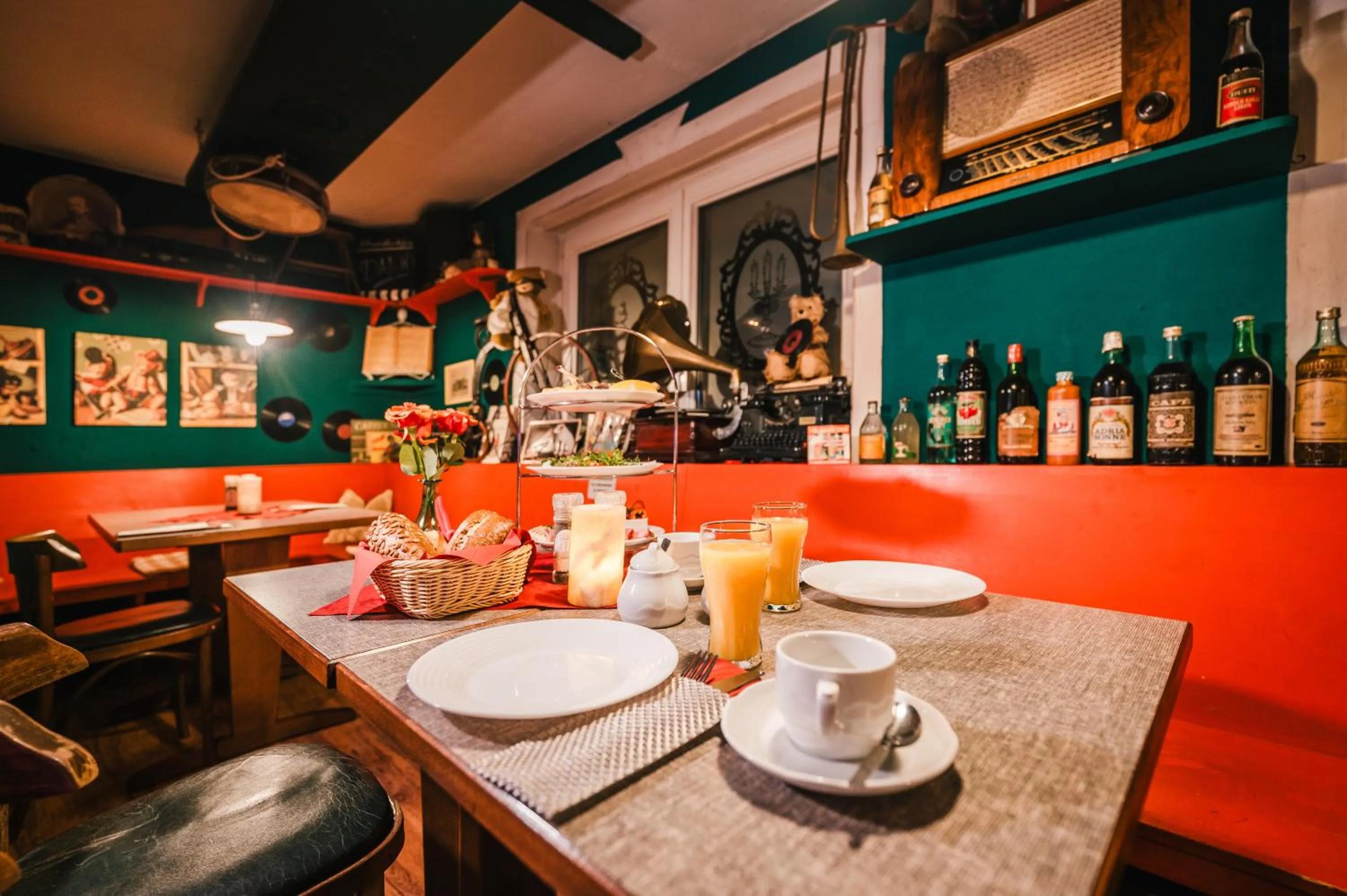 Breakfast in Oma's Küche & Quartier