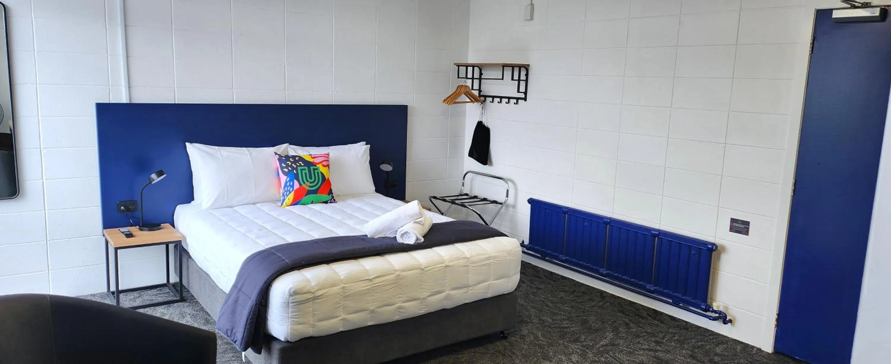 Bed in Urban Lounge Sleepery, SureStay Collection by BW