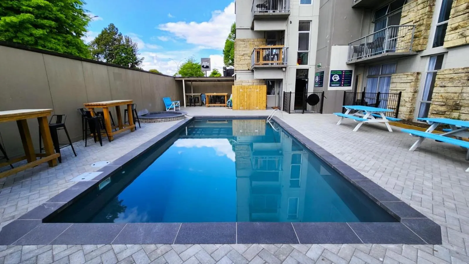 Swimming pool in Urban Lounge Sleepery, SureStay Collection by BW