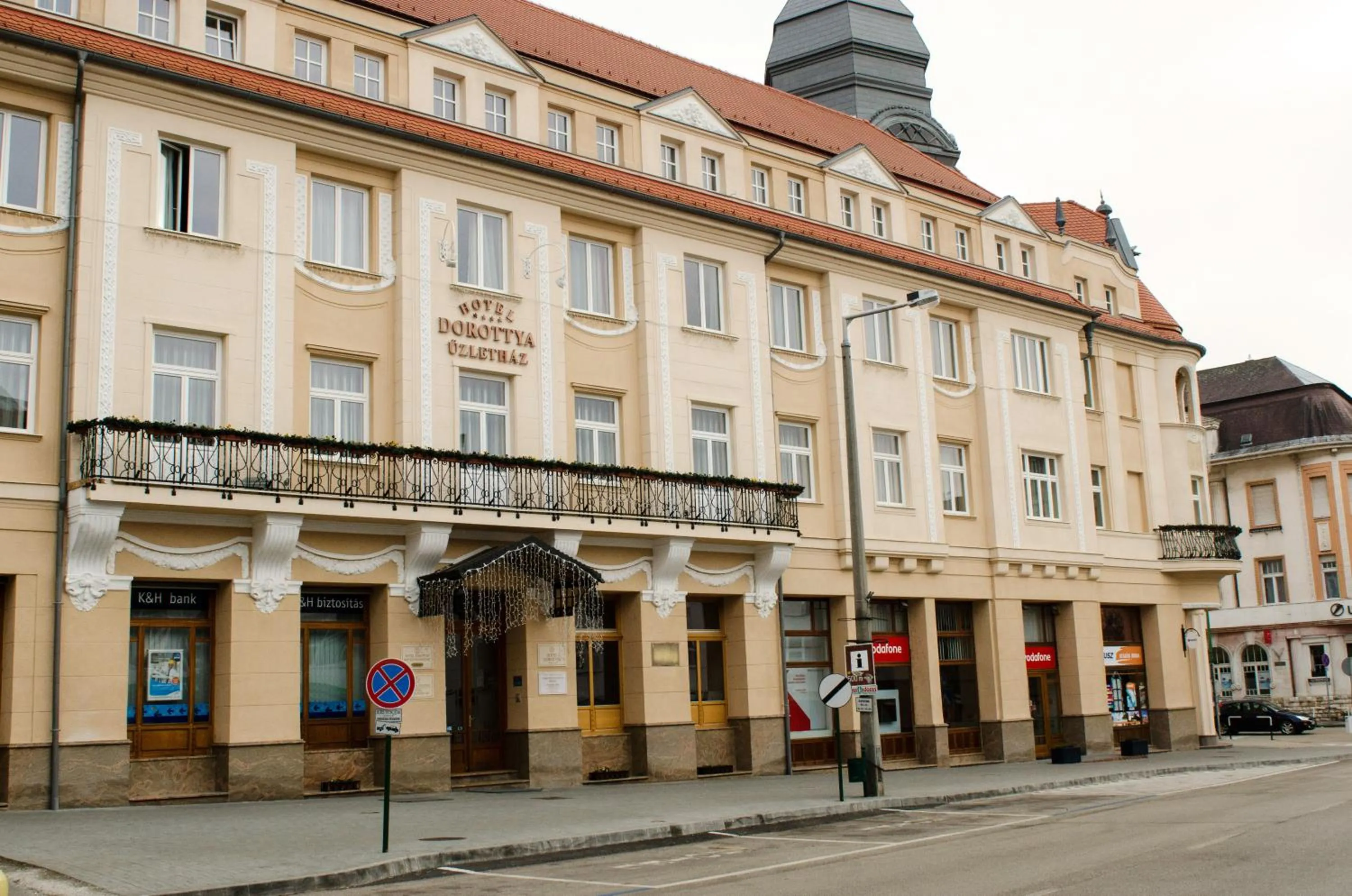 Facade/entrance in Hotel Dorottya