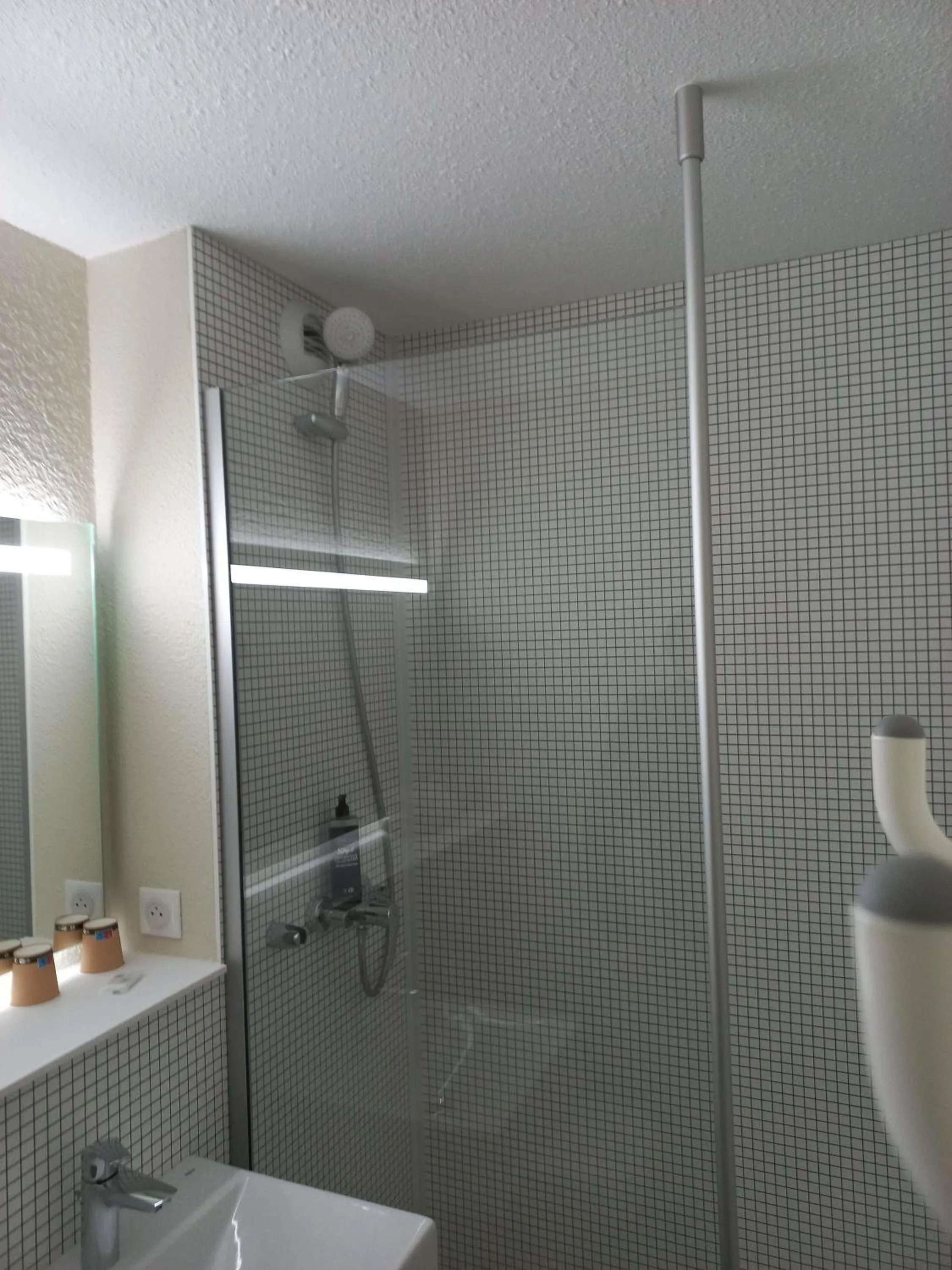 Bedroom in ibis budget Antony Massy rénové 2024