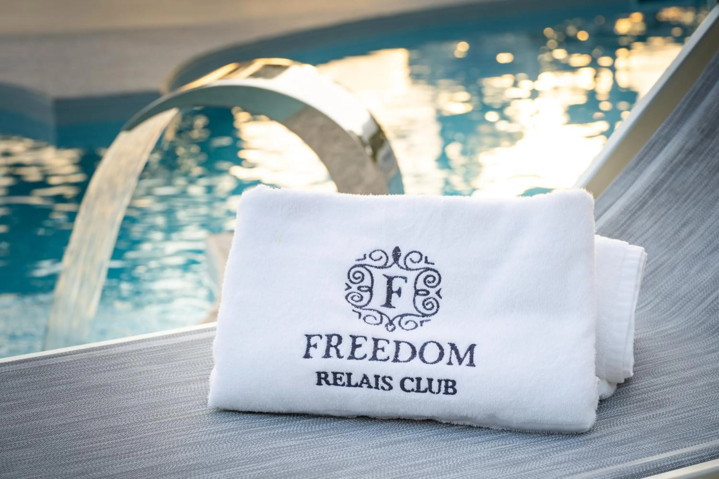 Swimming pool in Hotel & Spa Relais Freedom Club