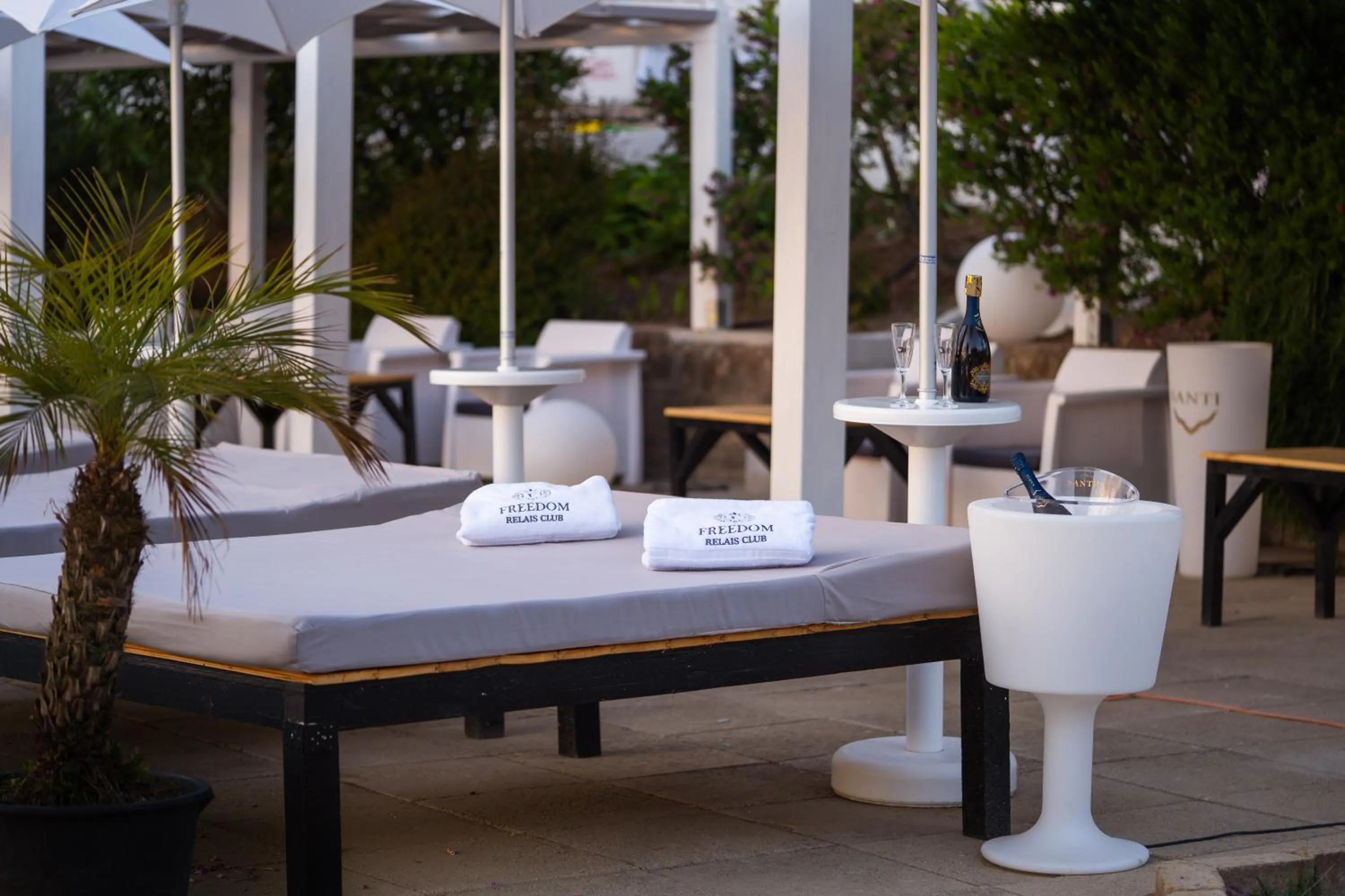 Swimming pool in Hotel & Spa Relais Freedom Club