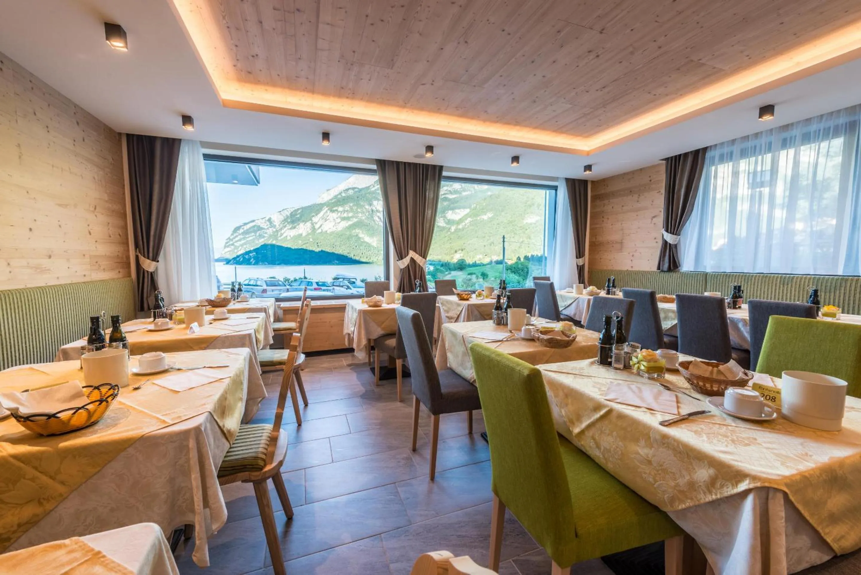 Restaurant/places to eat in Hotel Fontanella