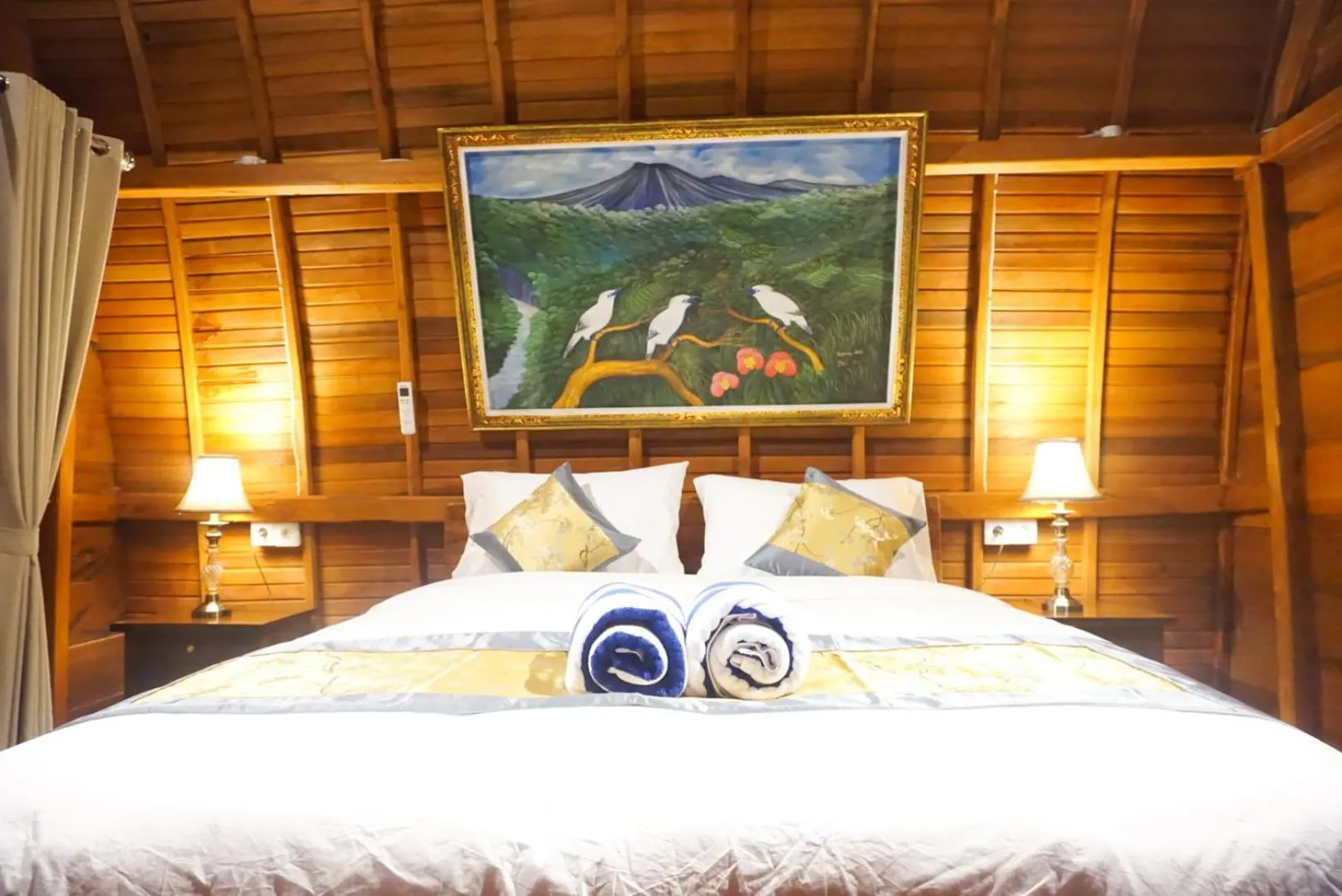 Bed in Madeira Inn Villa by Bukit Vista