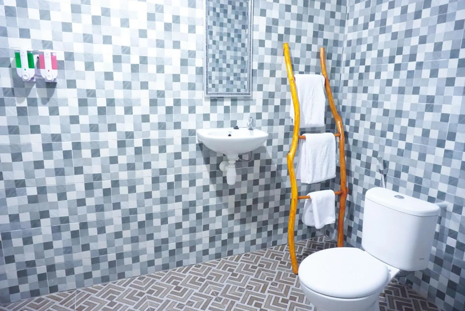 Shower in Madeira Inn Villa by Bukit Vista