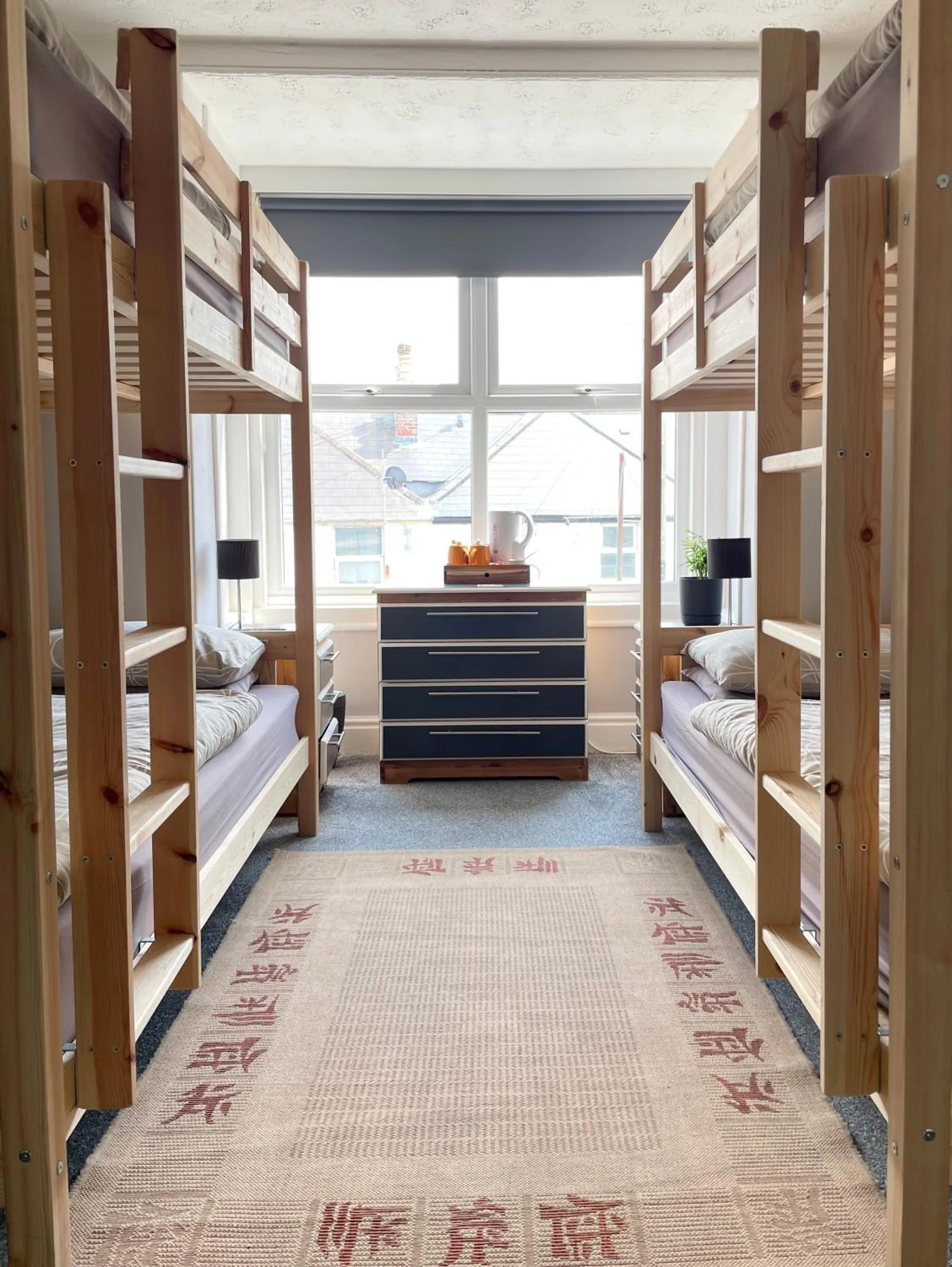 bunk bed, Bed in Breakers Guest House