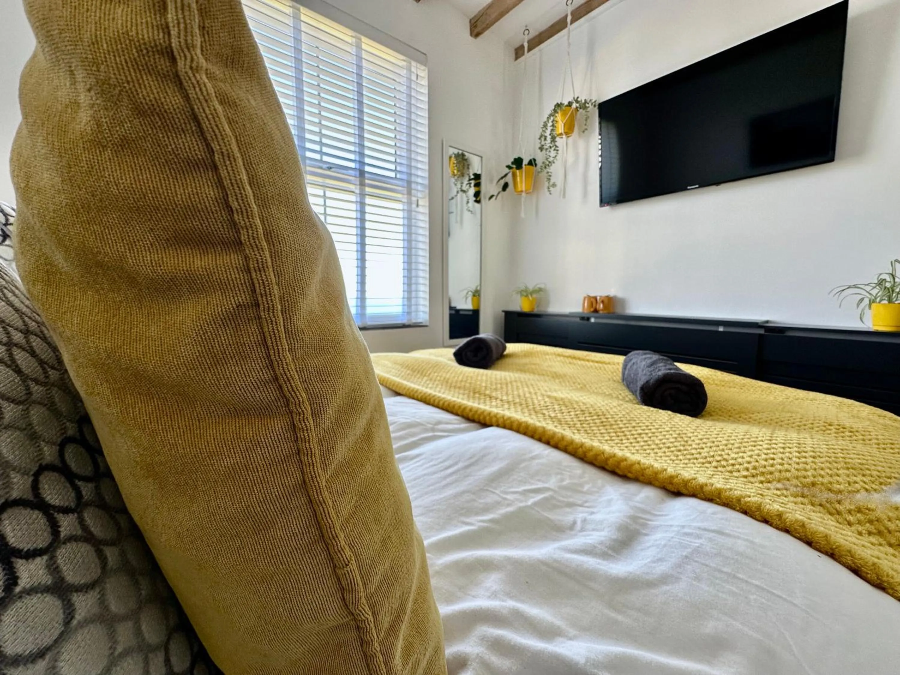 Bed in Breakers Guest House