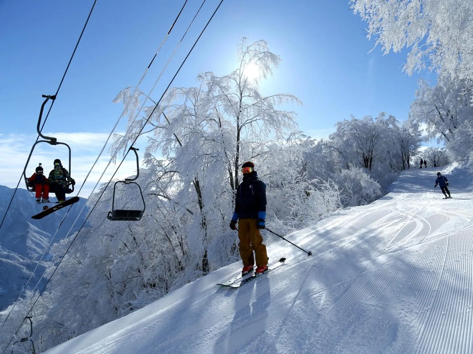 Skiing in Apprising hotels GranJam Tsugaike