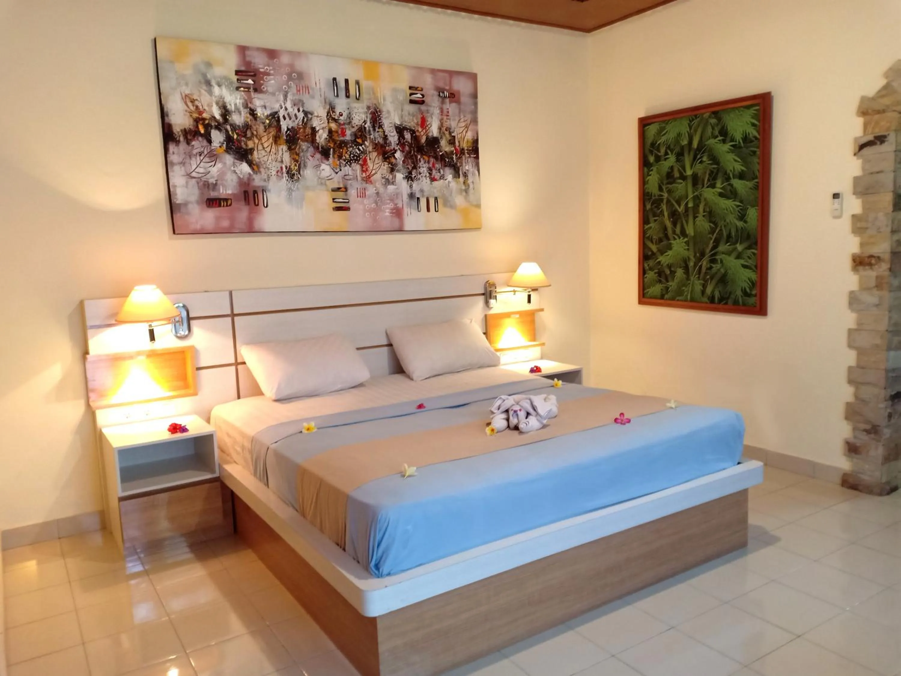 Property building, Bed in Sawah Lovina