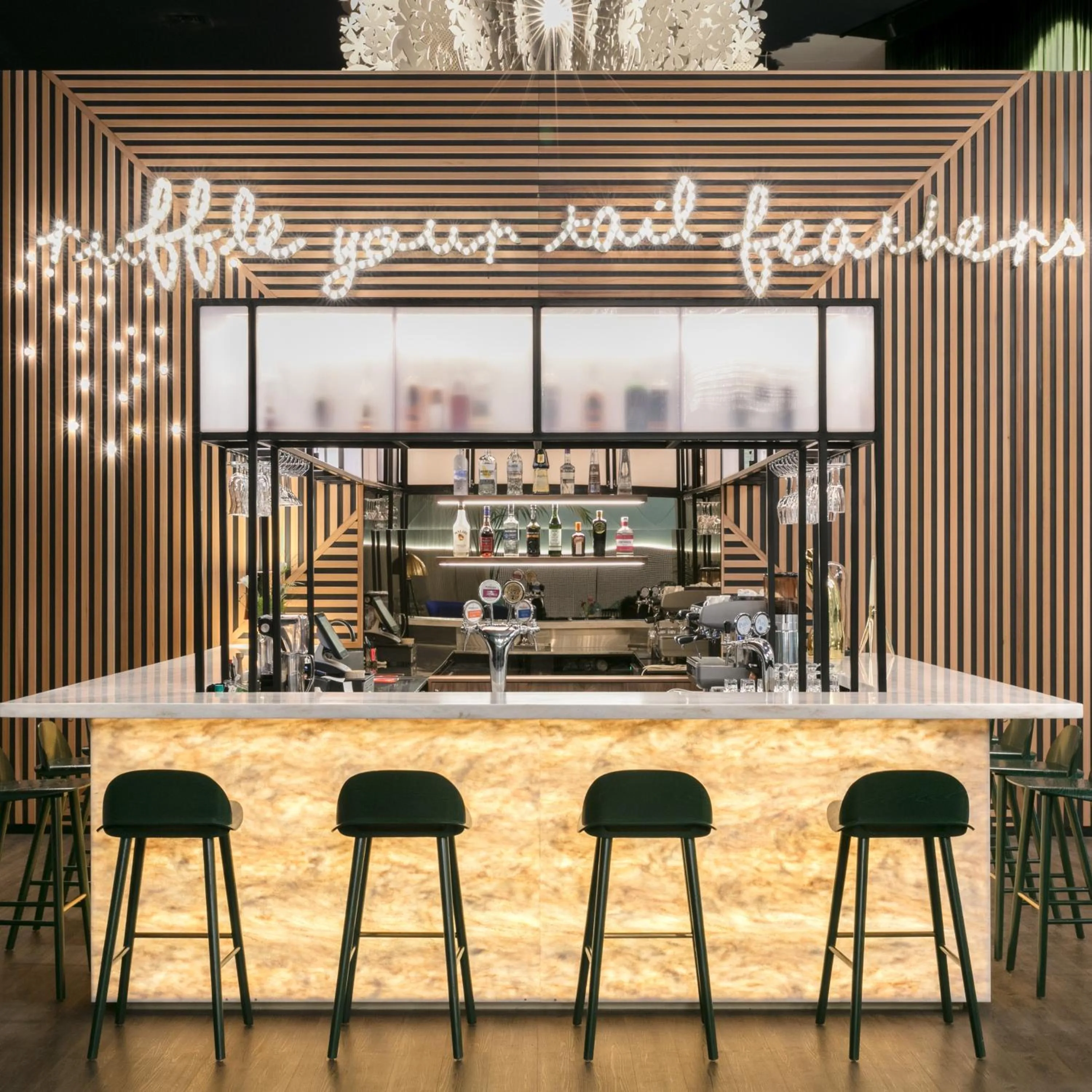 Lounge or bar in Naumi Hotel Auckland Airport