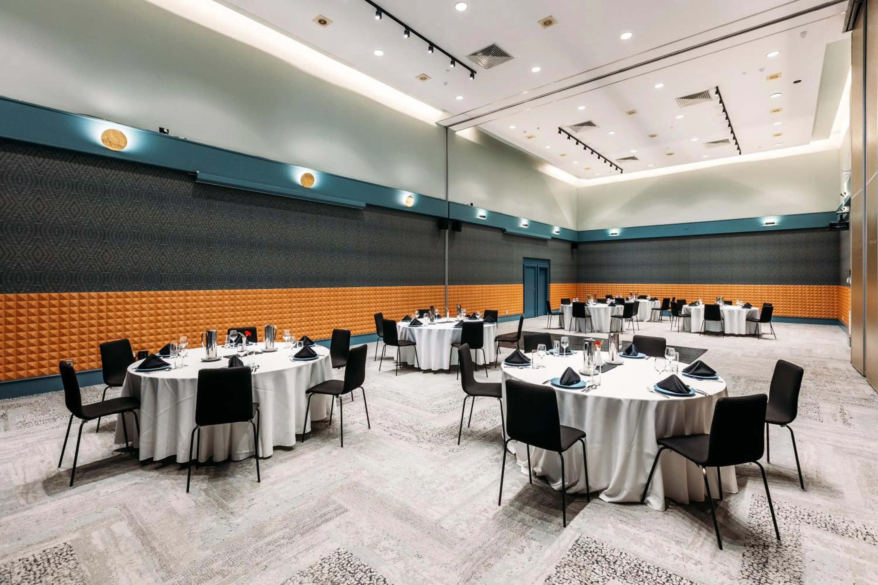 Meeting/conference room in Naumi Hotel Auckland Airport