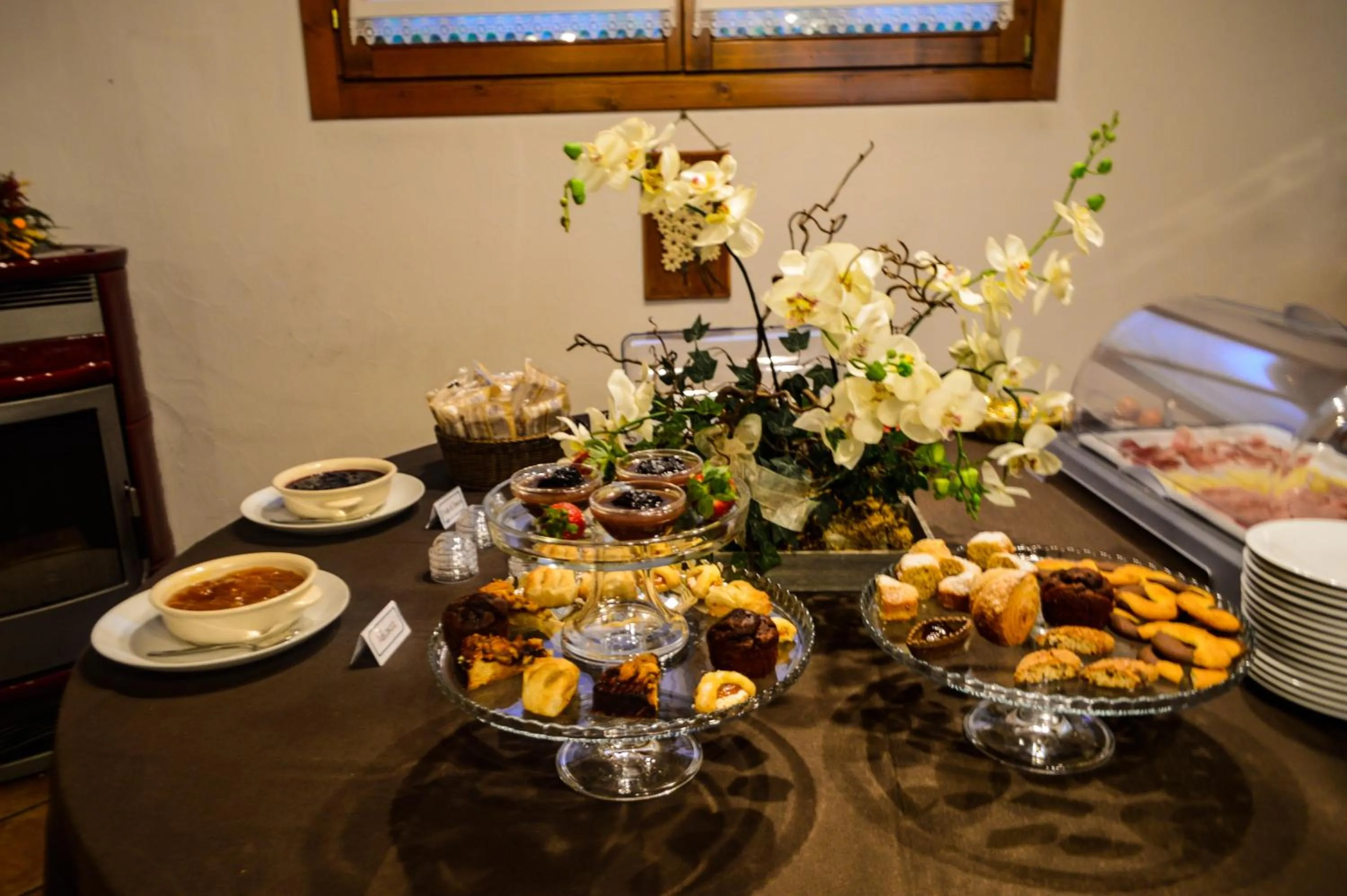 Breakfast in Villa Lucin