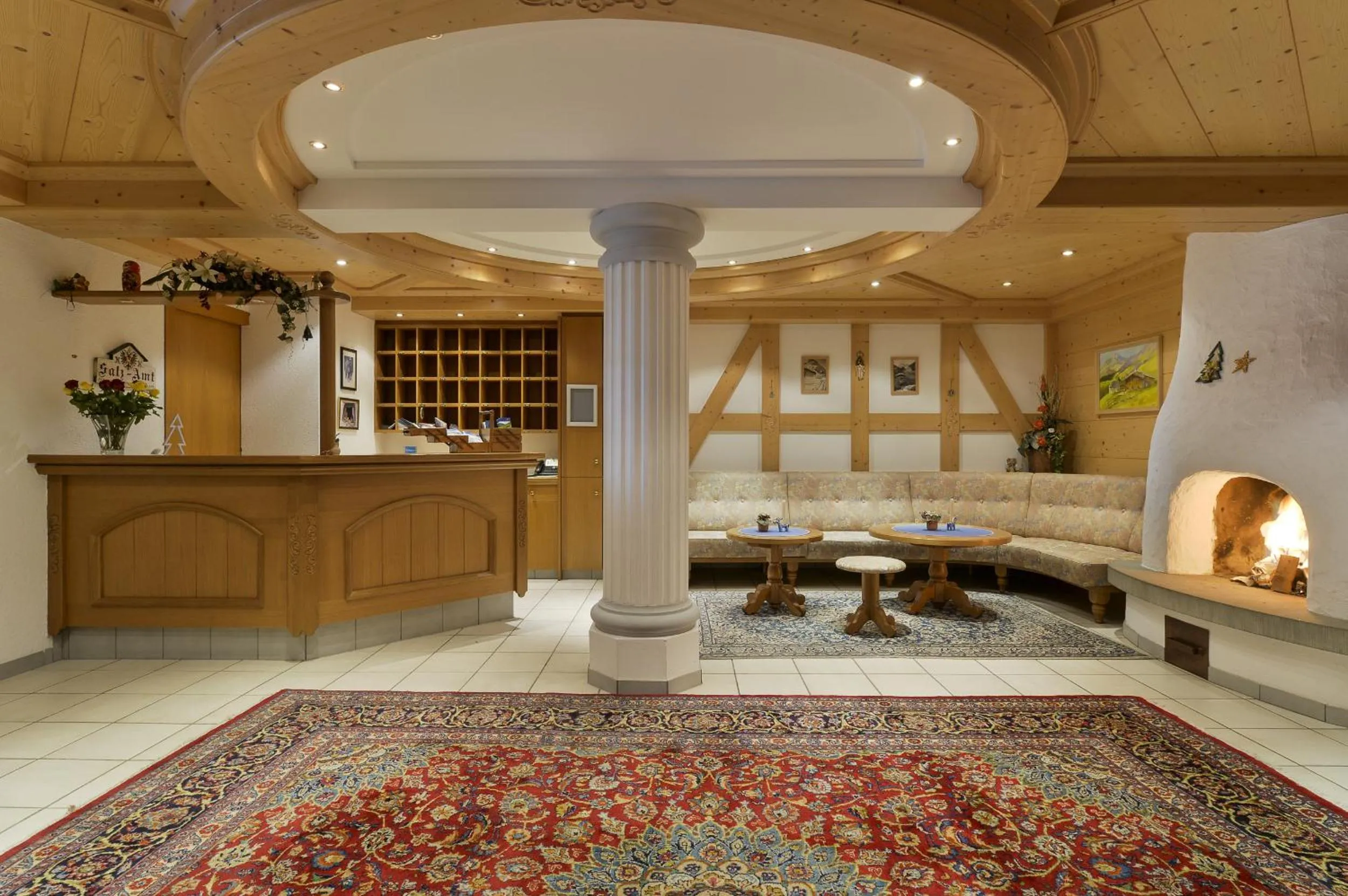 Lounge or bar in Hotel Bergheim