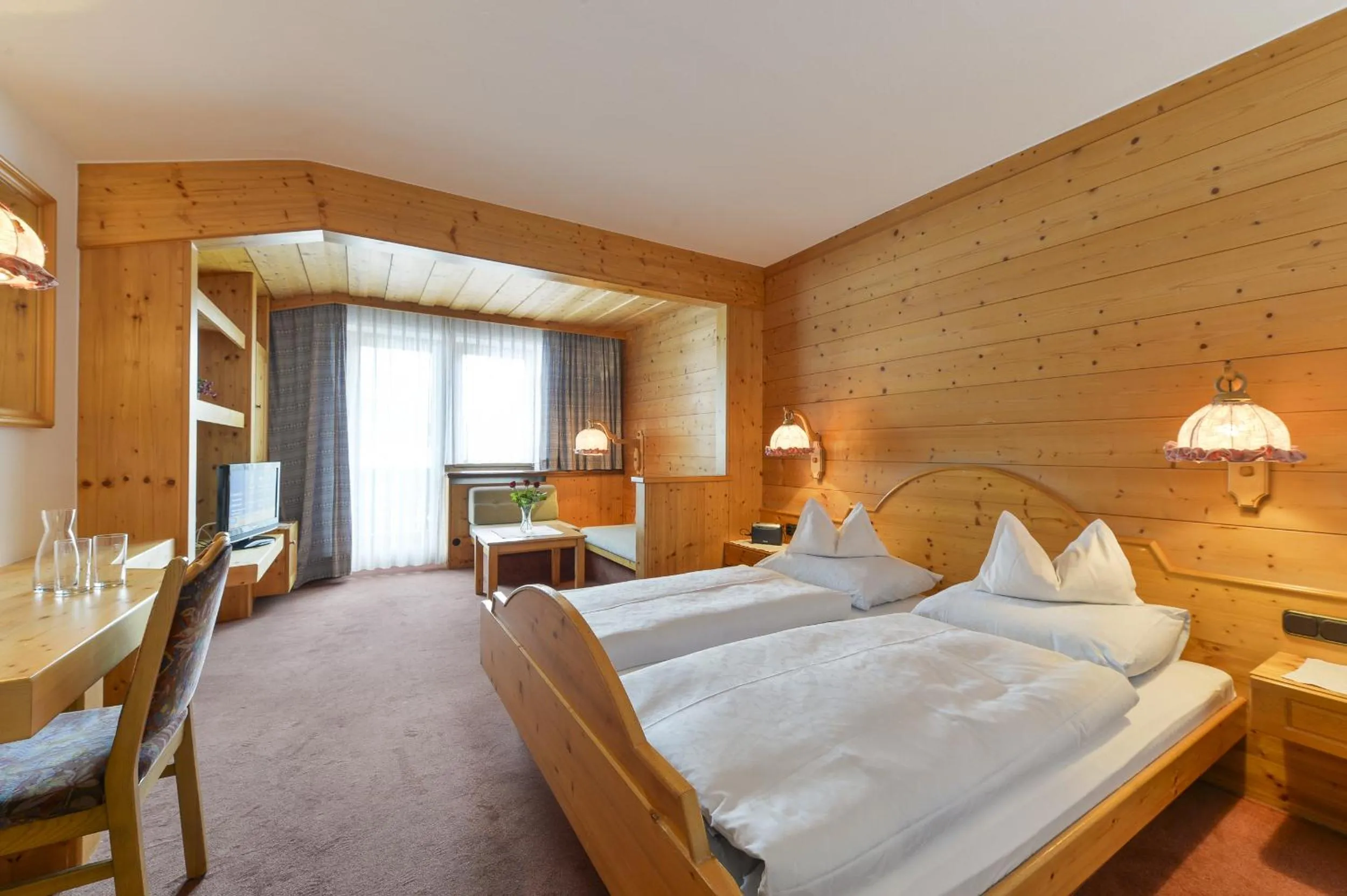 Bed in Hotel Bergheim