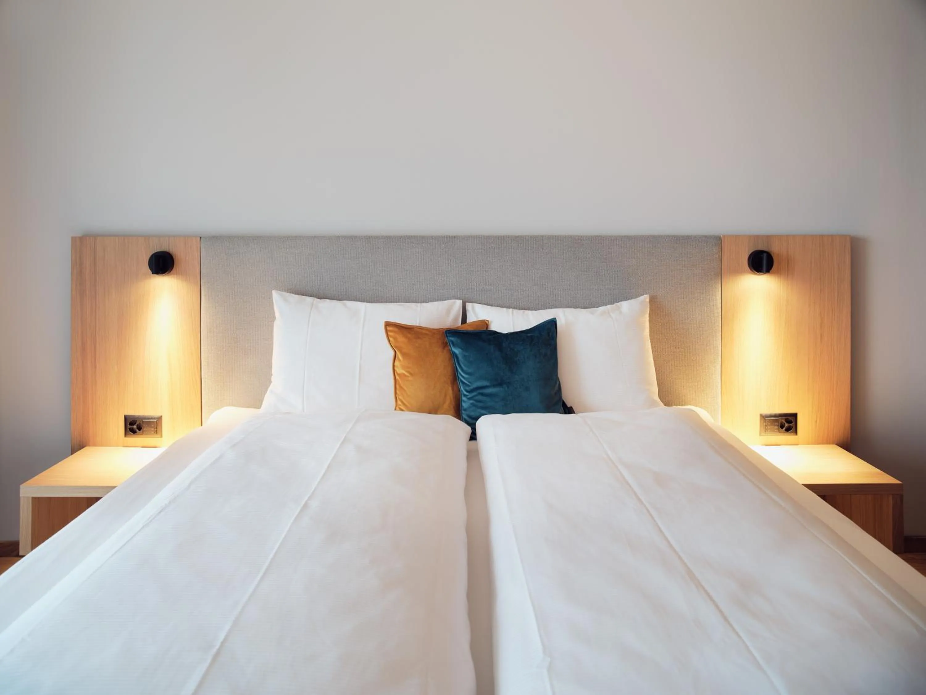 Bed in Hotel Neu-Schönstatt