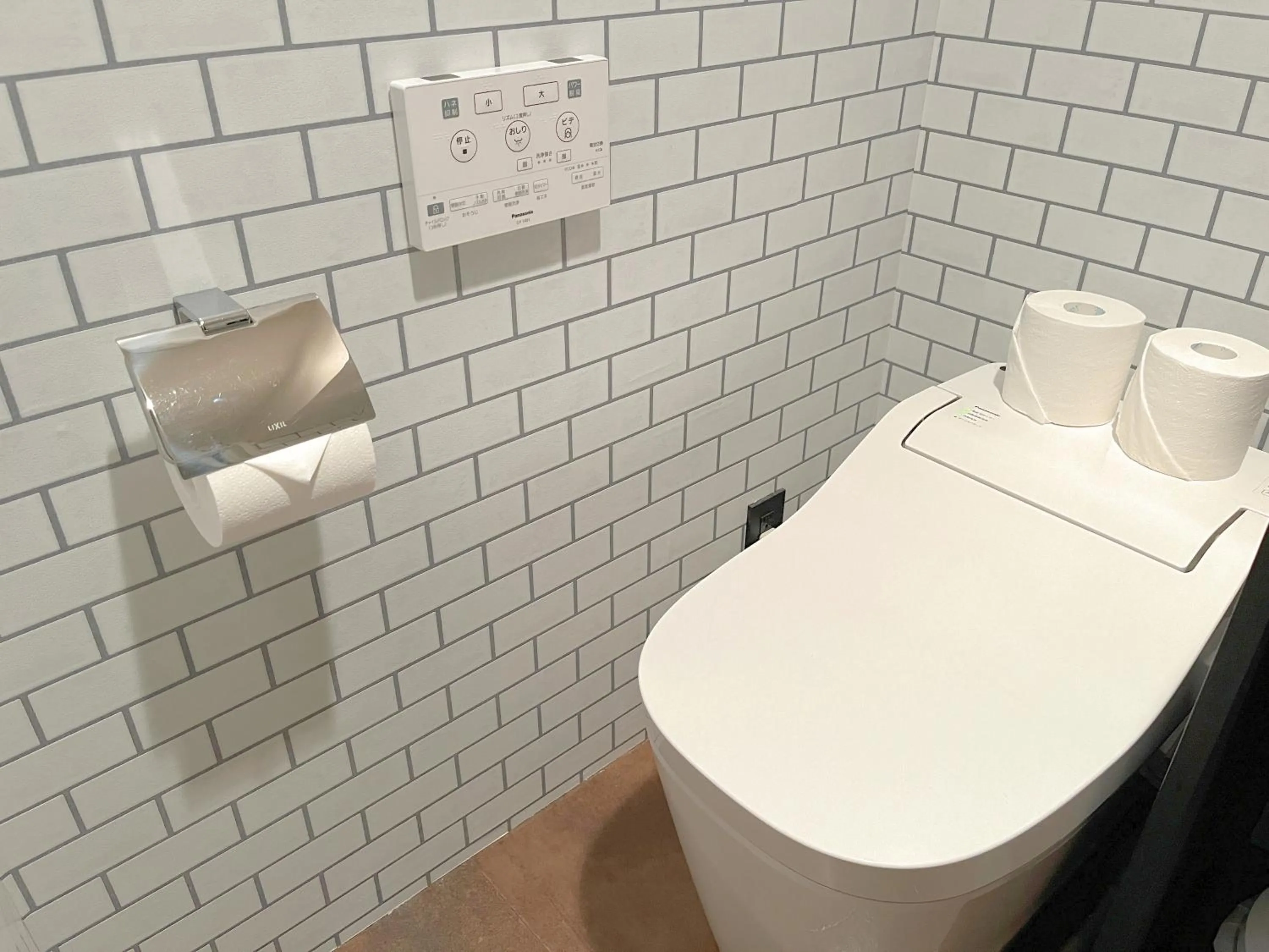 Toilet in Book Tea Bed SHINJUKU-GYOEN