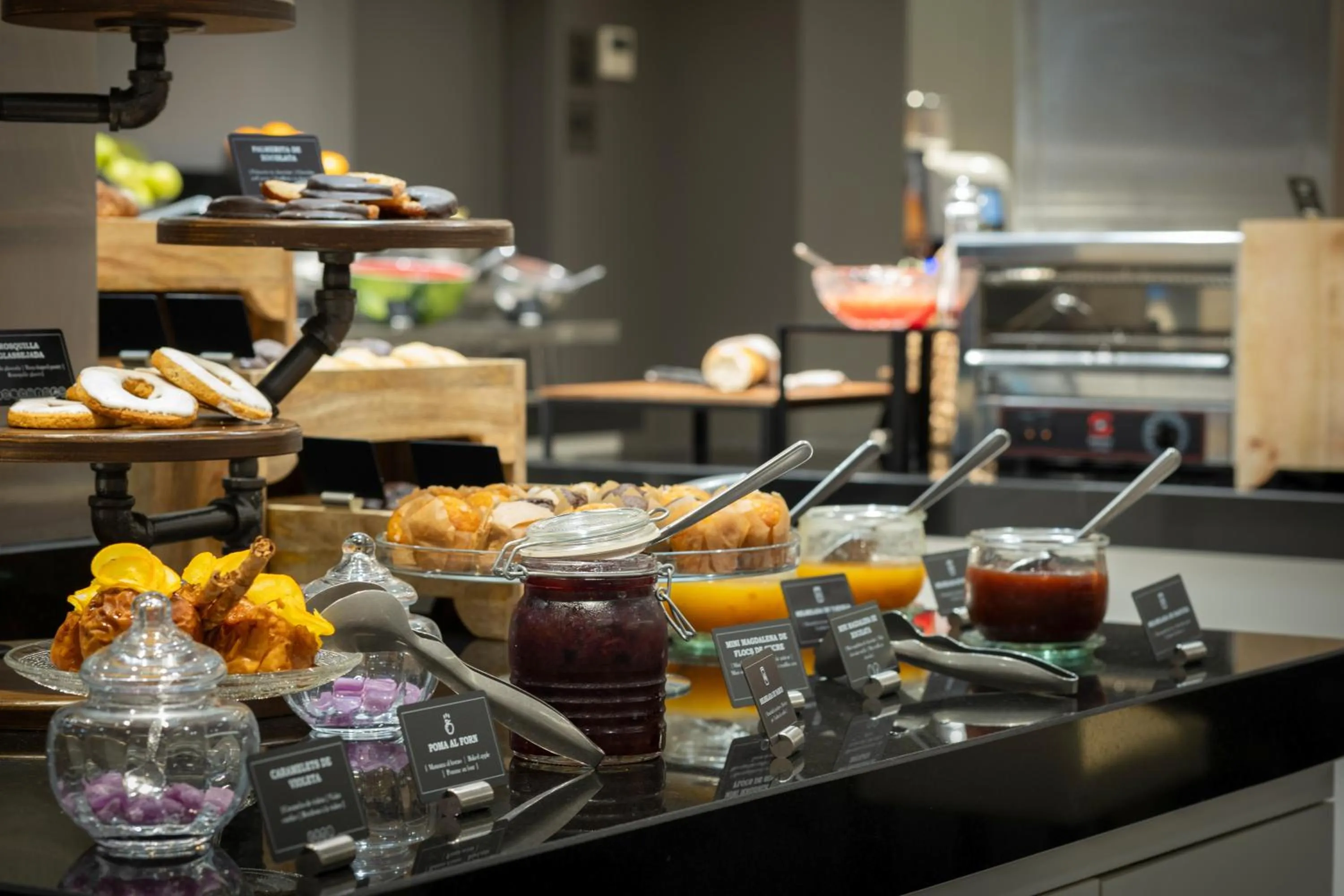 Buffet breakfast in Hotel Ciutadella Barcelona