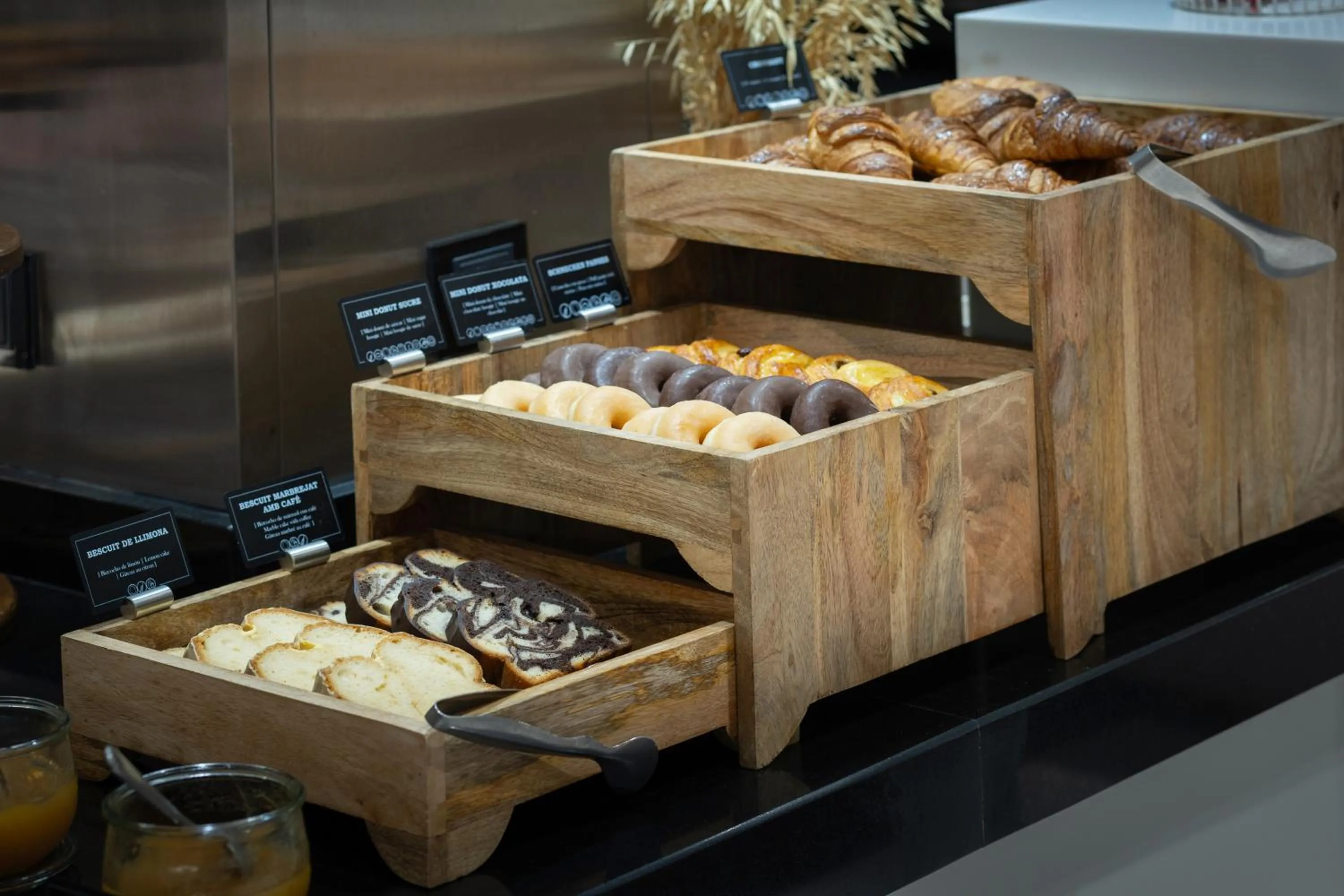 Buffet breakfast in Hotel Ciutadella Barcelona