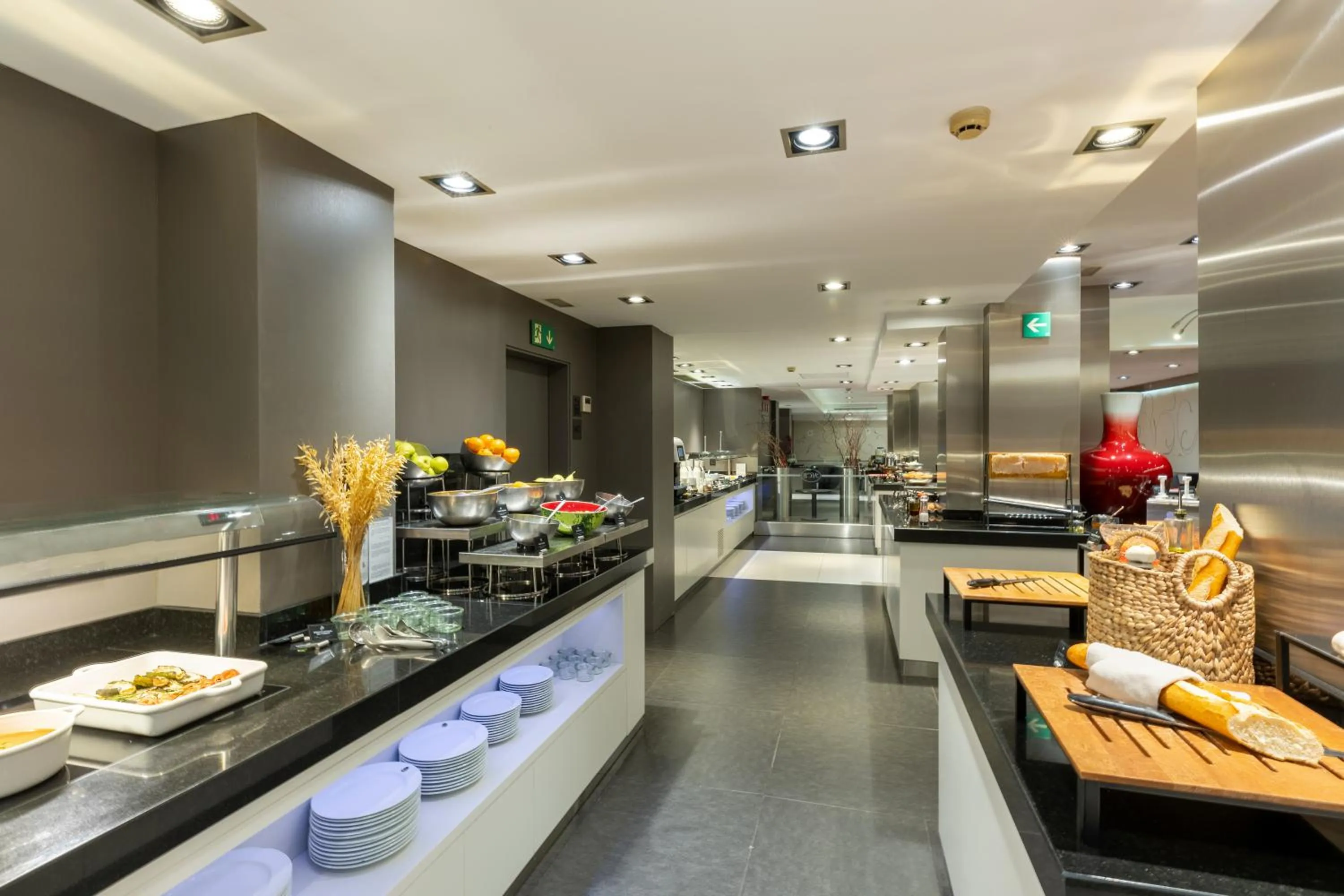 Buffet breakfast in Hotel Ciutadella Barcelona