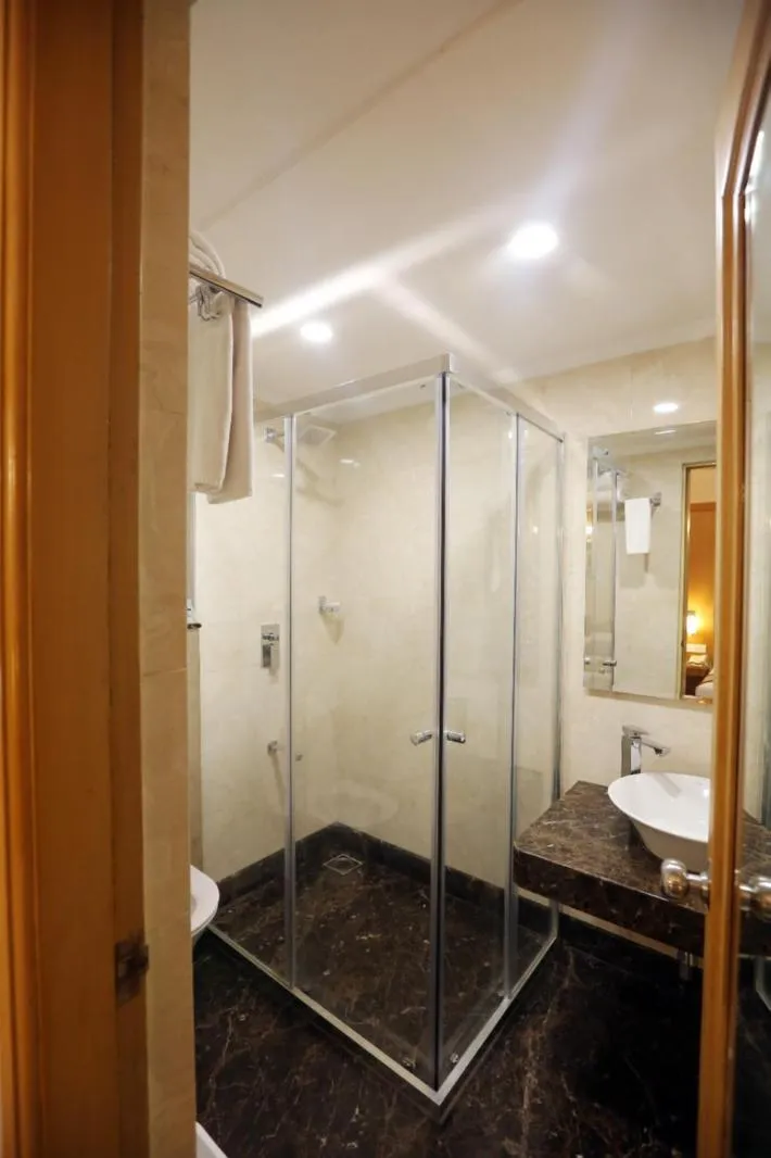 Bathroom, Bed in Pai Viceroy