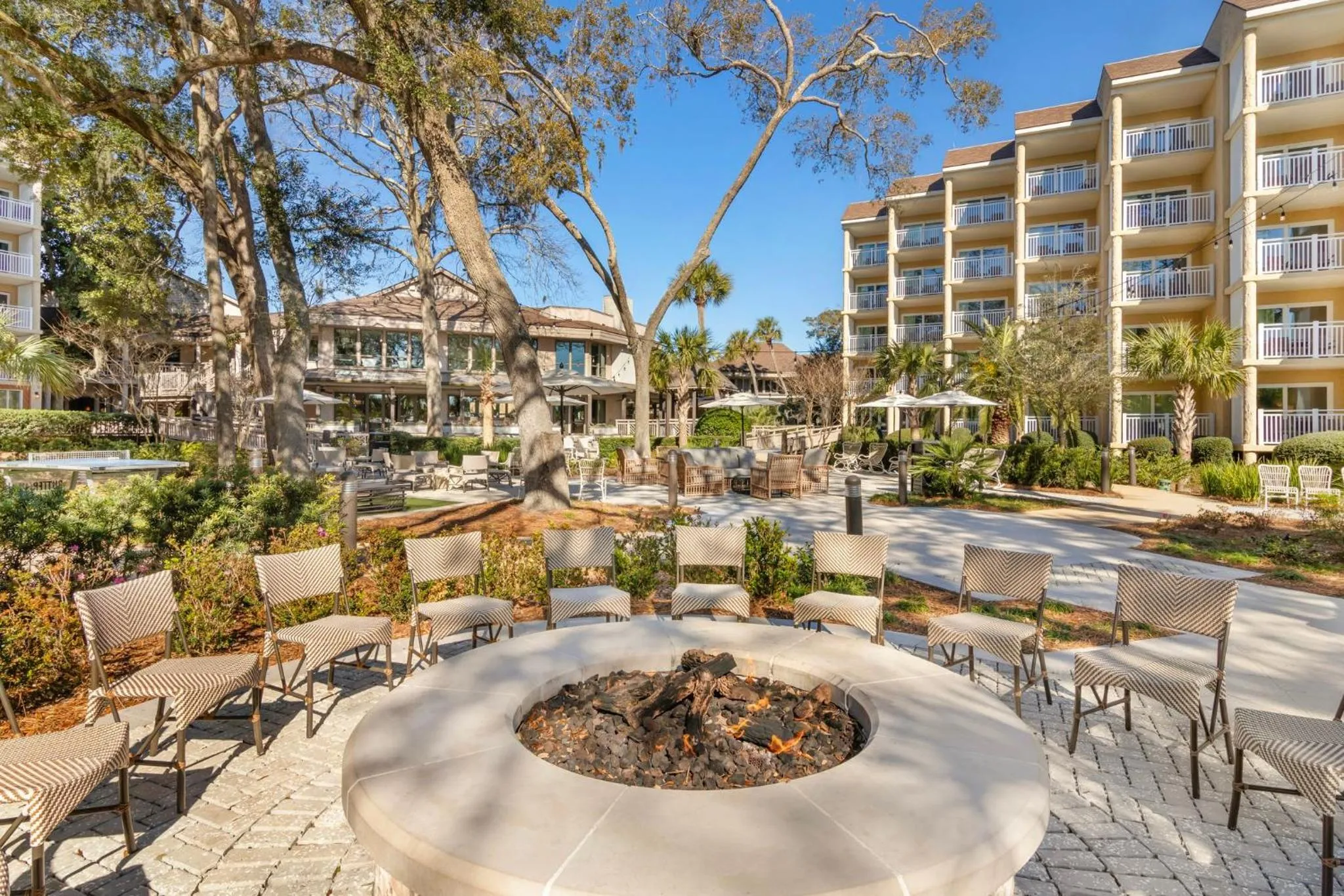 Property building in Omni Hilton Head Oceanfront Resort