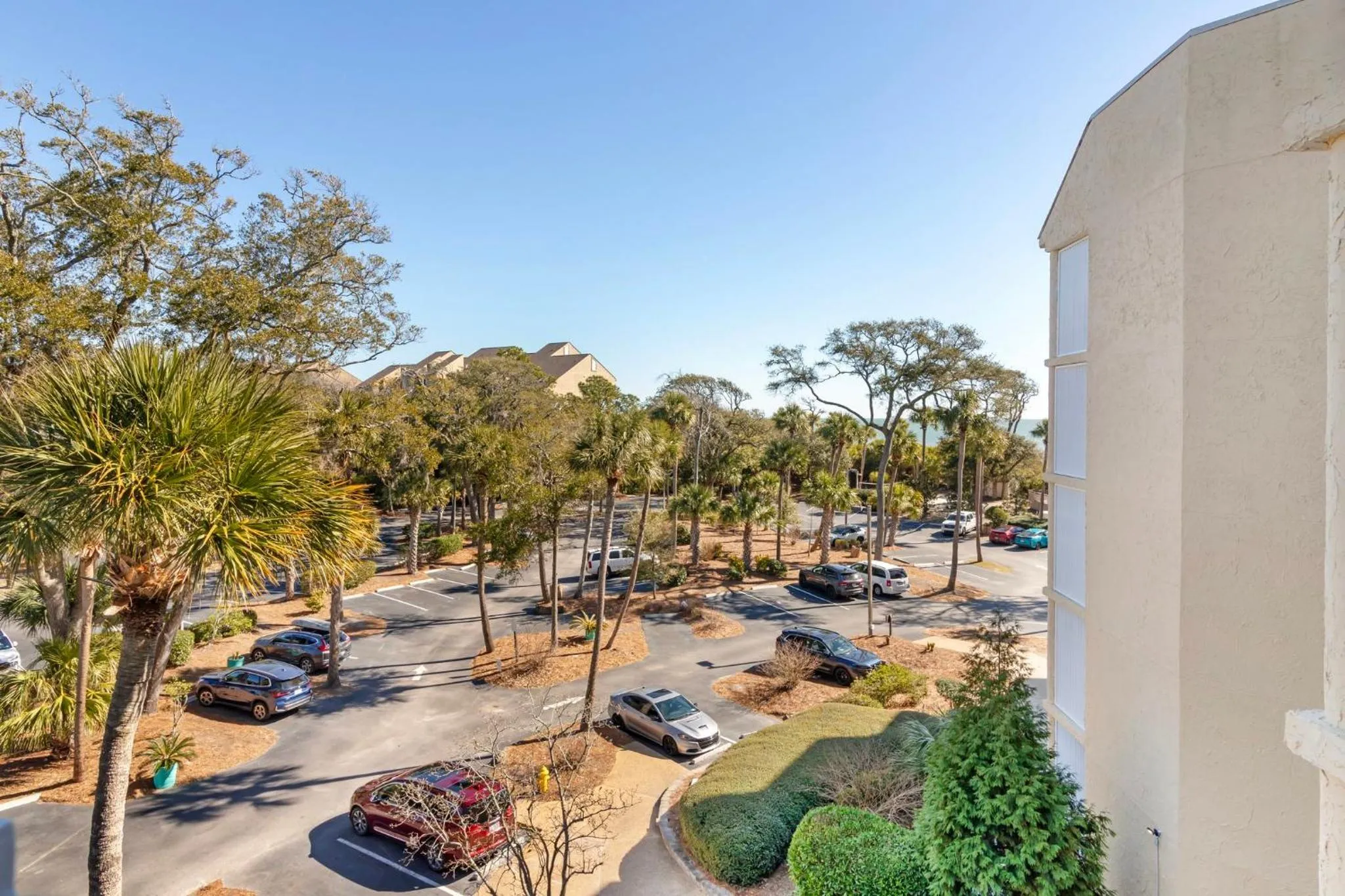 Property building in Omni Hilton Head Oceanfront Resort