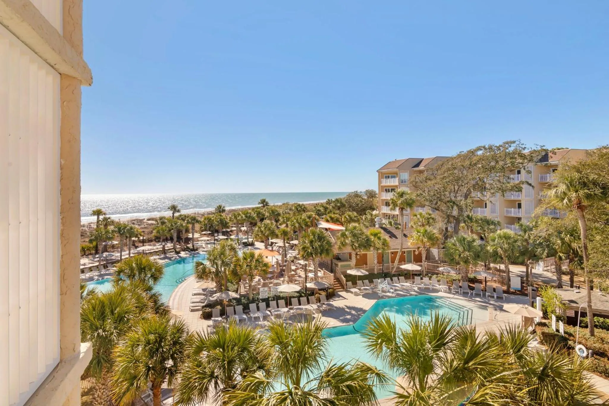 Property building in Omni Hilton Head Oceanfront Resort