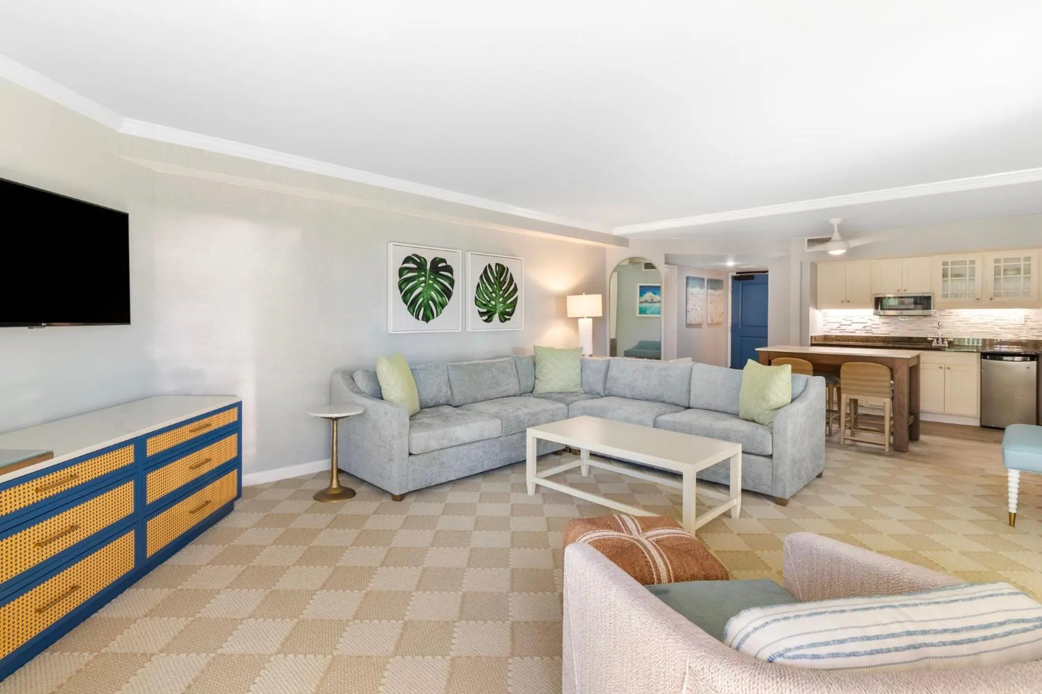 Living room in Omni Hilton Head Oceanfront Resort