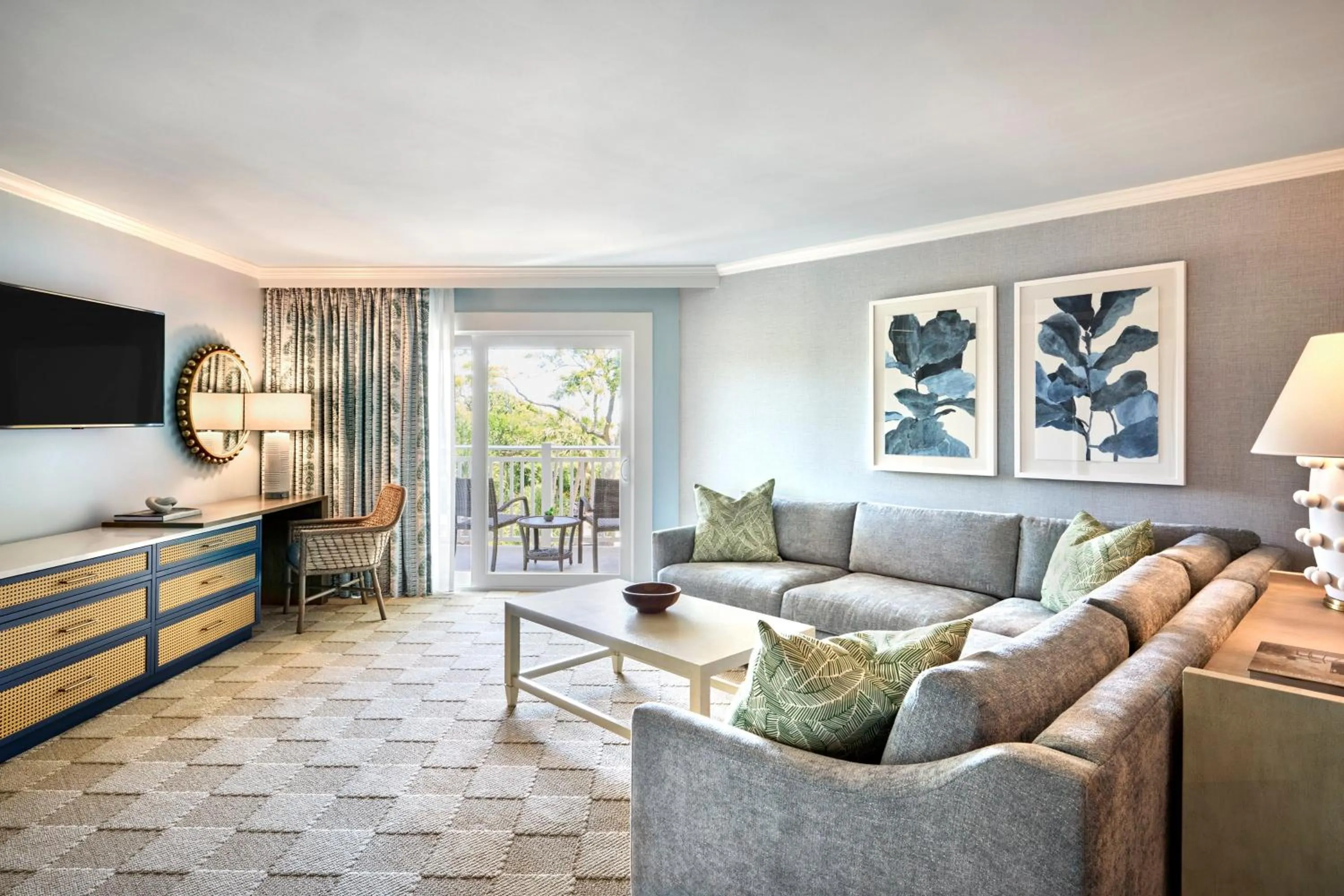 Photo of the whole room, Bed in Omni Hilton Head Oceanfront Resort