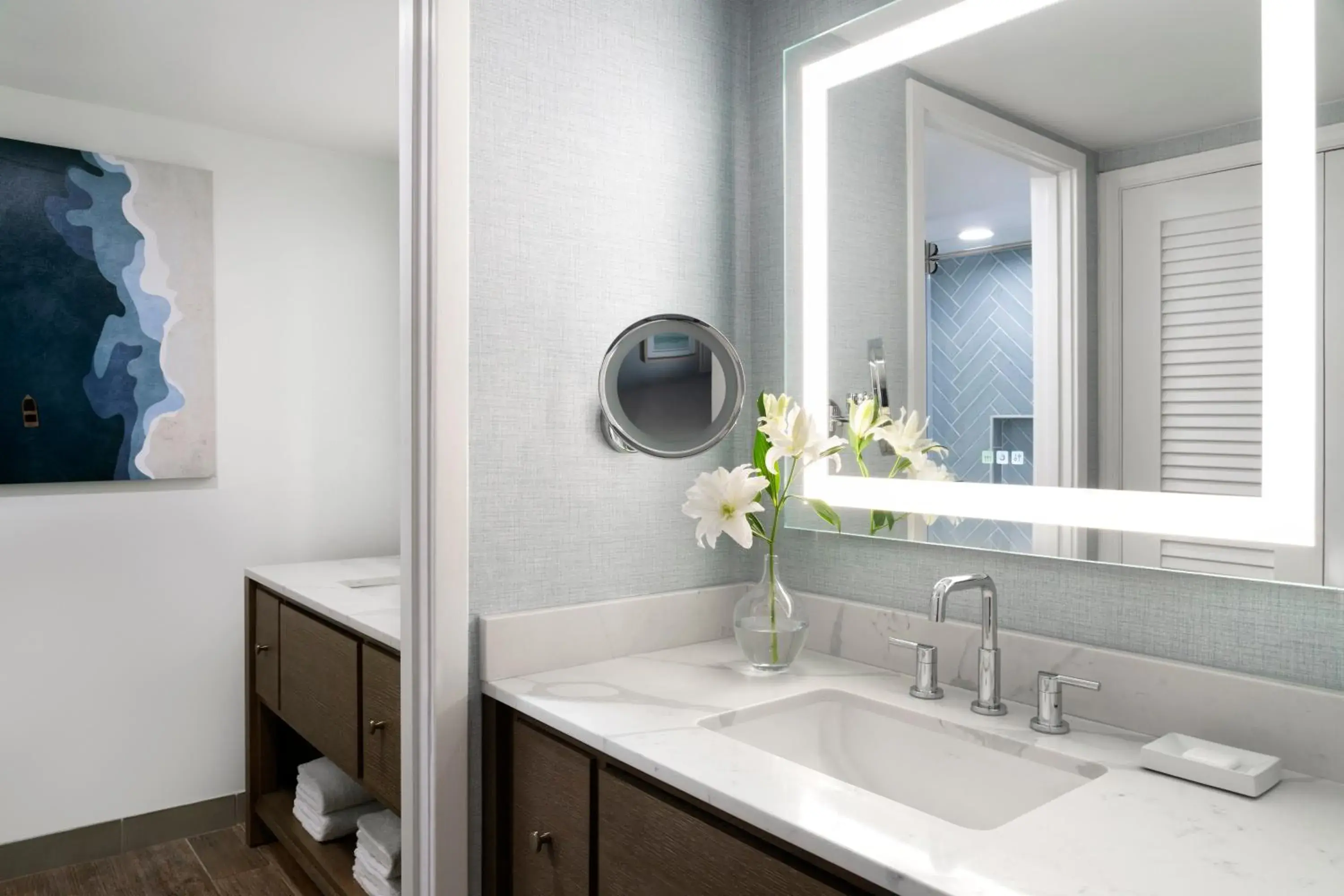 Resort View Studio Suite with King Bed in Omni Hilton Head Oceanfront Resort Resort View Studio Suite with King Bed in Omni Hilton Head Oceanfront Resort