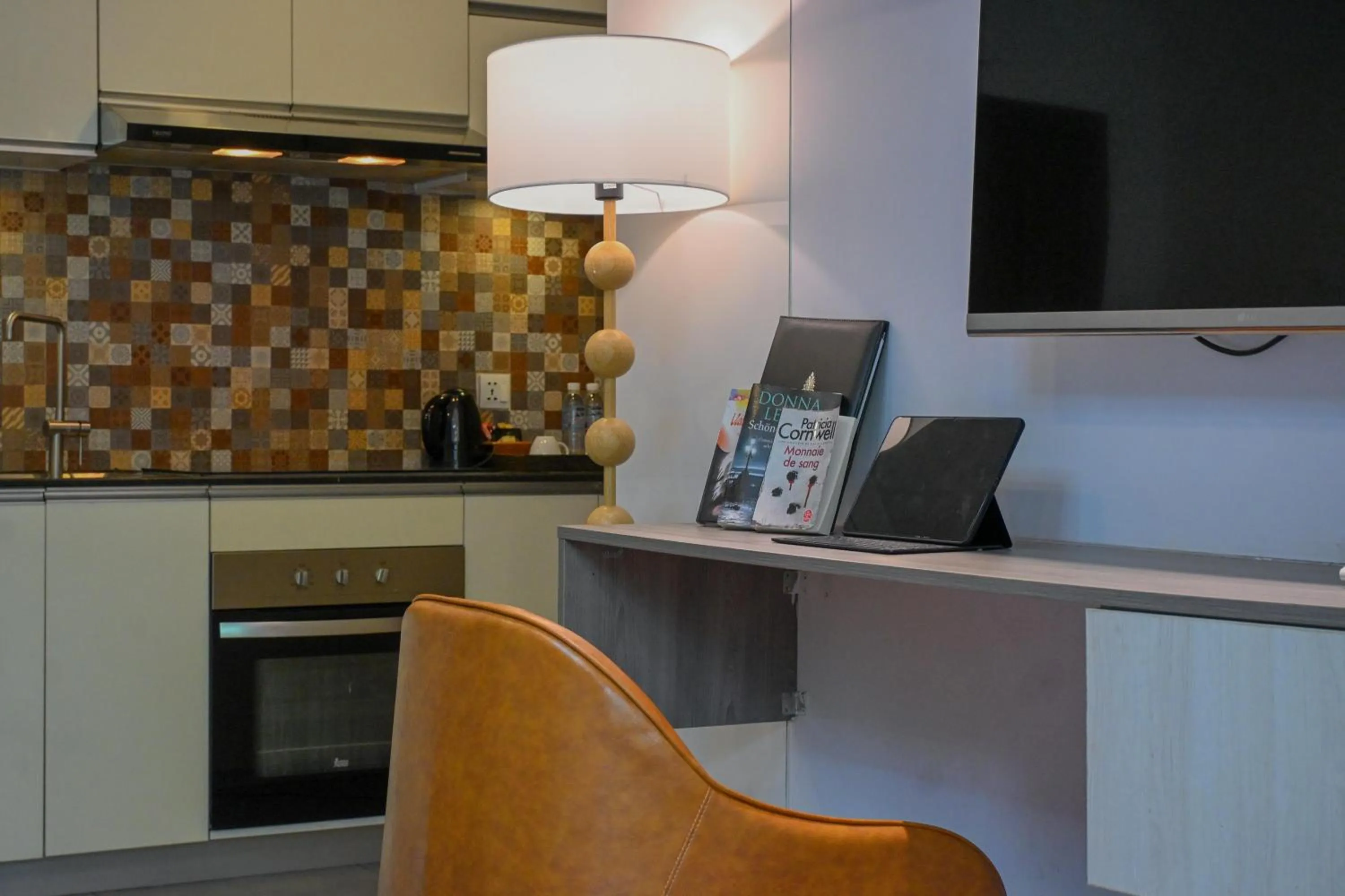 Kitchen or kitchenette in Phnom Penh 51 Hotel & Residences