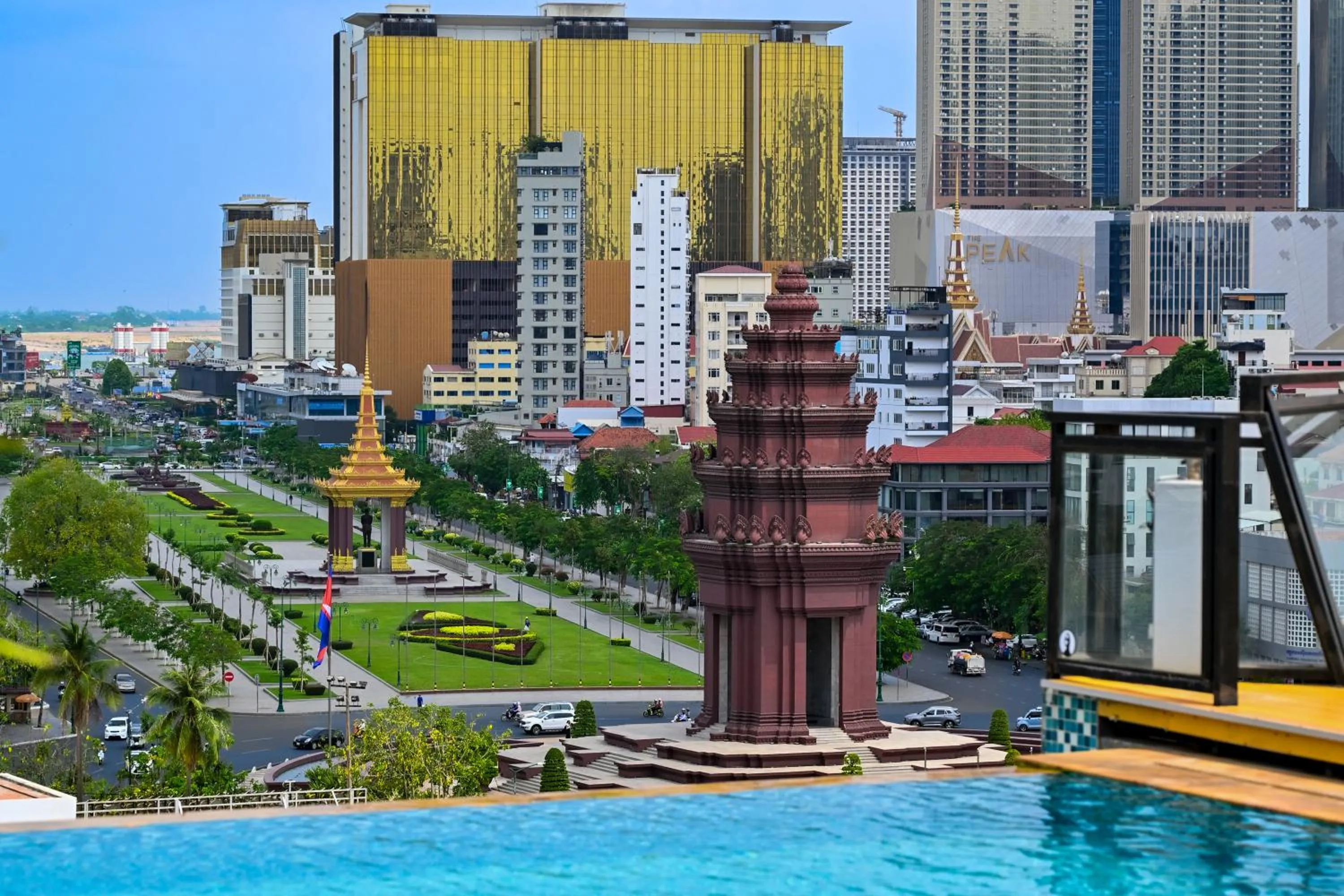 Swimming pool in Phnom Penh 51 Hotel & Residences