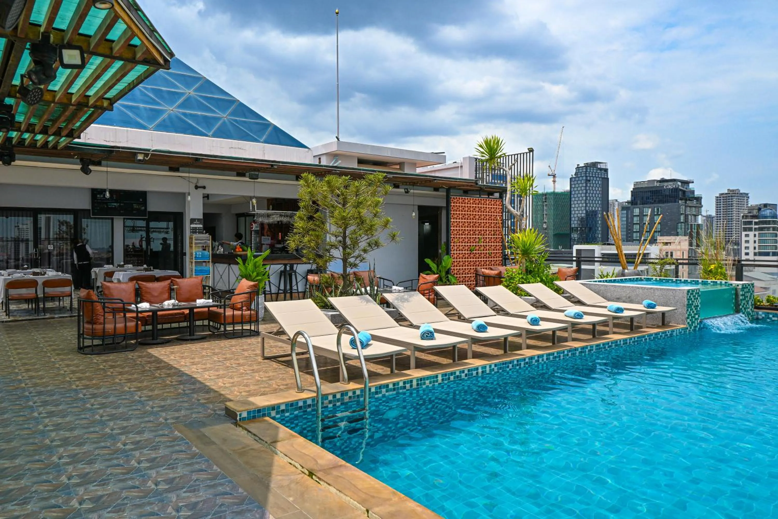 Swimming pool in Phnom Penh 51 Hotel & Residences