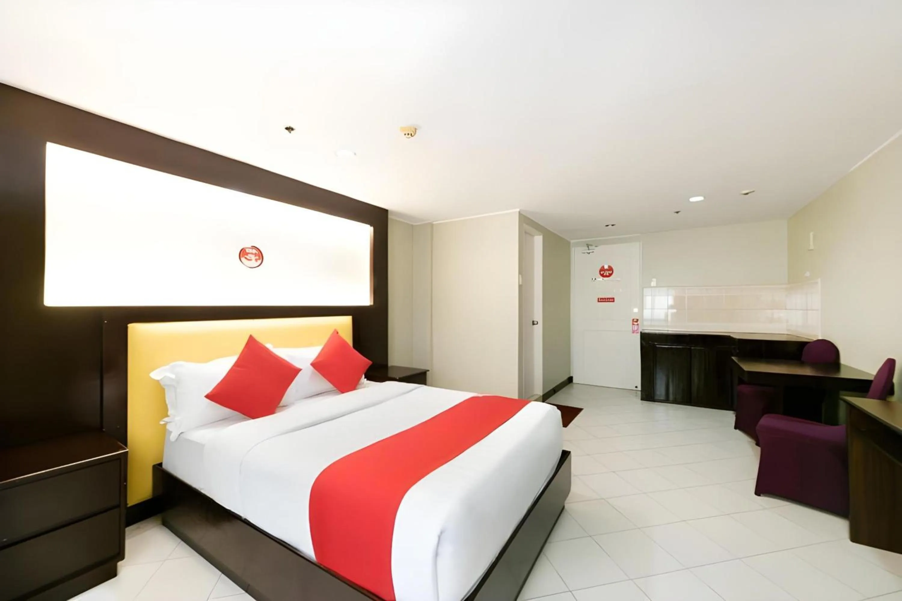 Photo of the whole room in OYO 115 Northridge Mansions