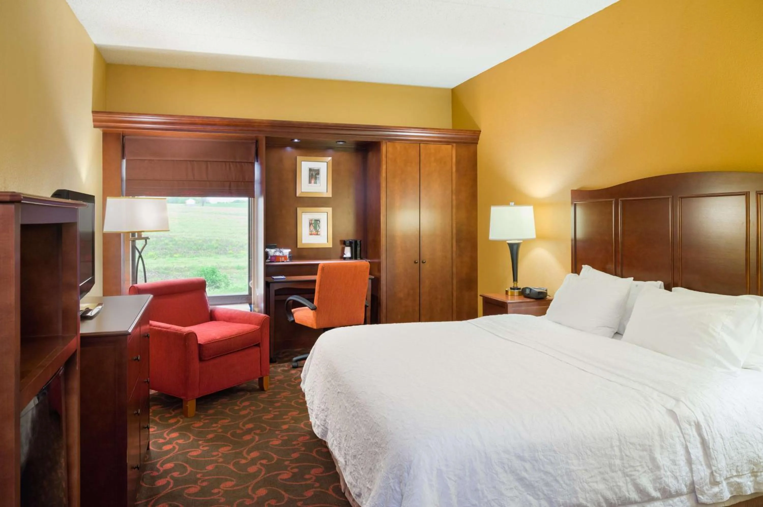 Bed in Larkspur Landing Carlisle