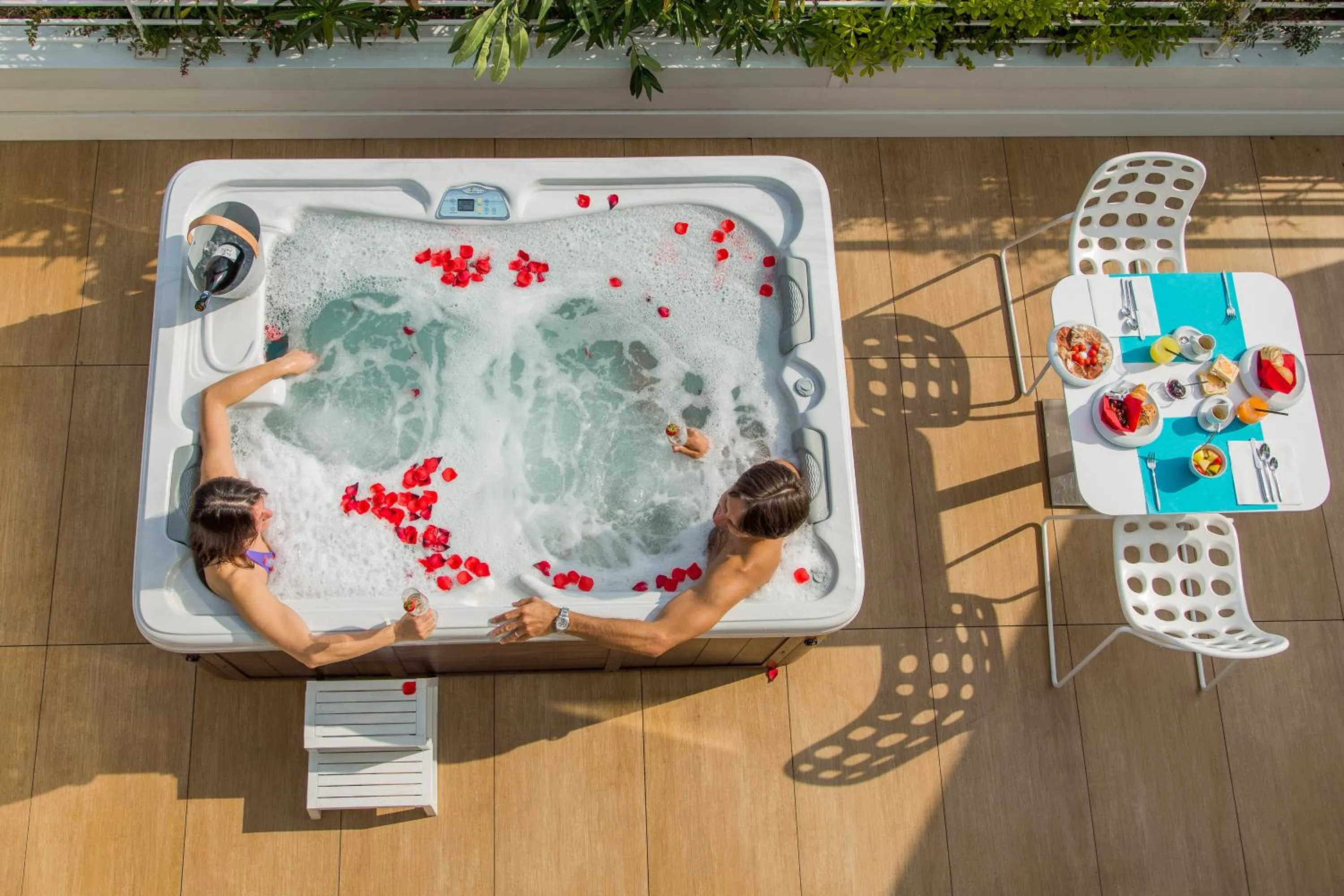 Day in Marina Verde Resort Official