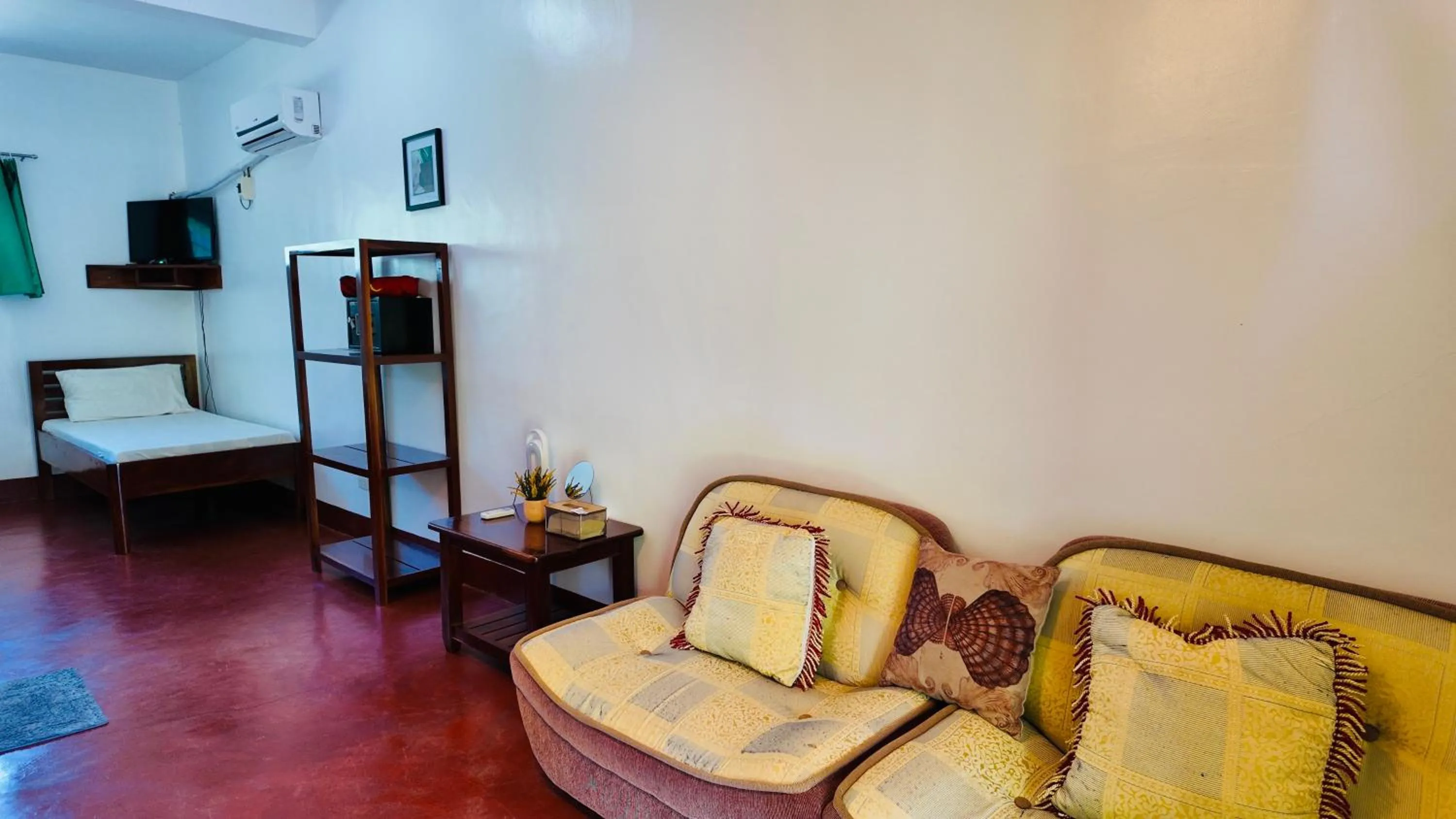 Bed in Tongatok Cliff Resort