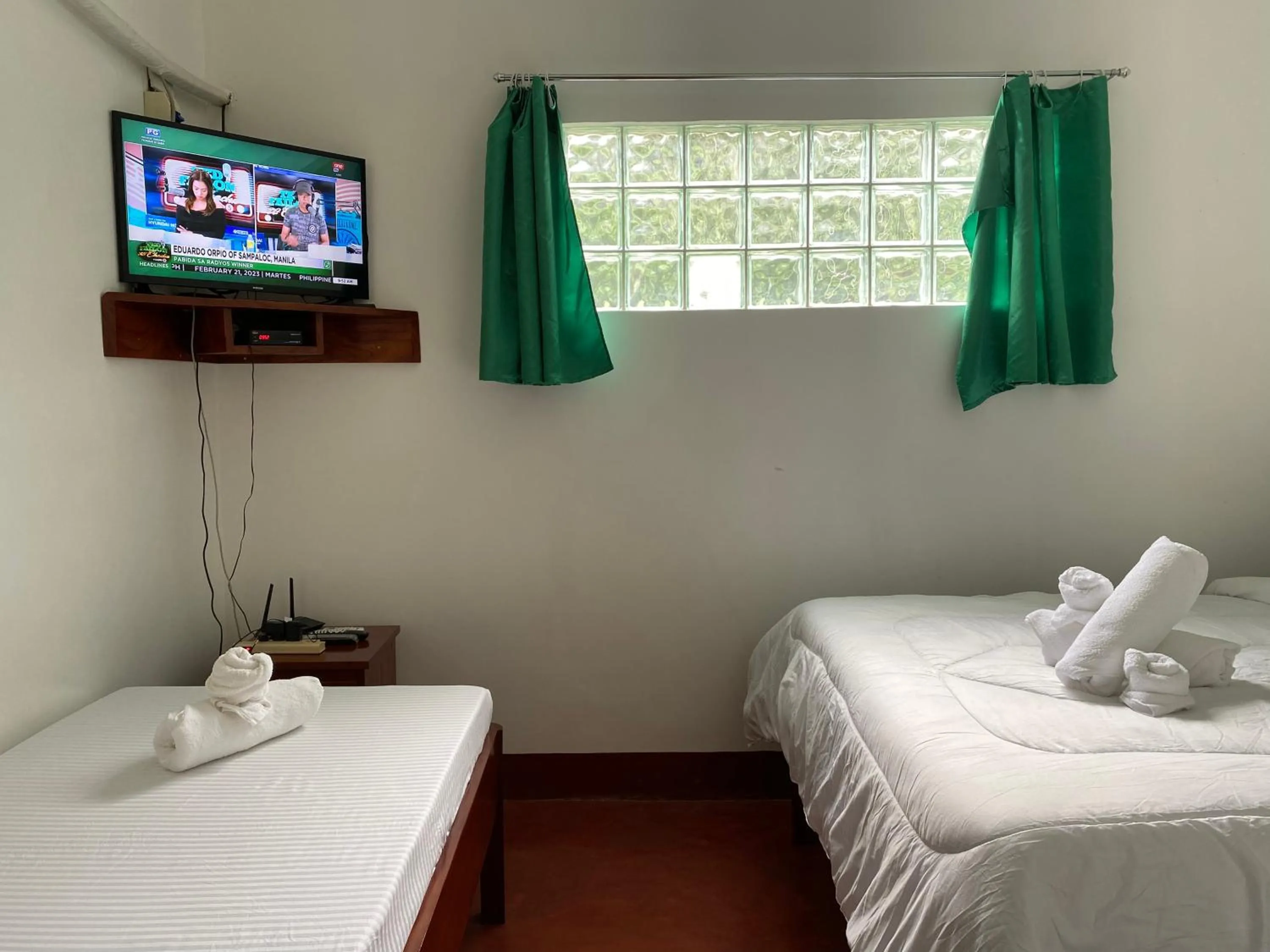 Bed in Tongatok Cliff Resort