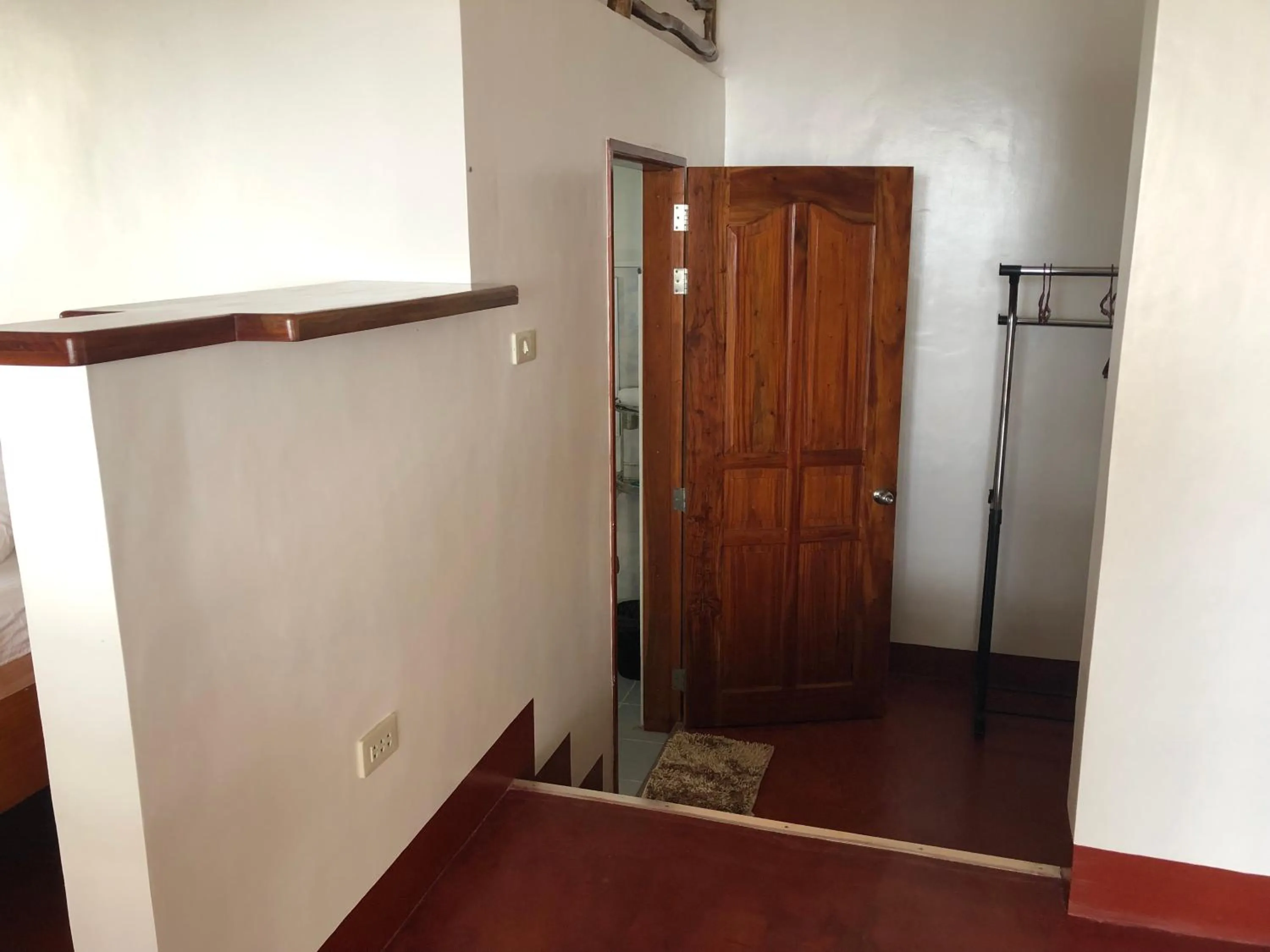 wardrobe in Tongatok Cliff Resort