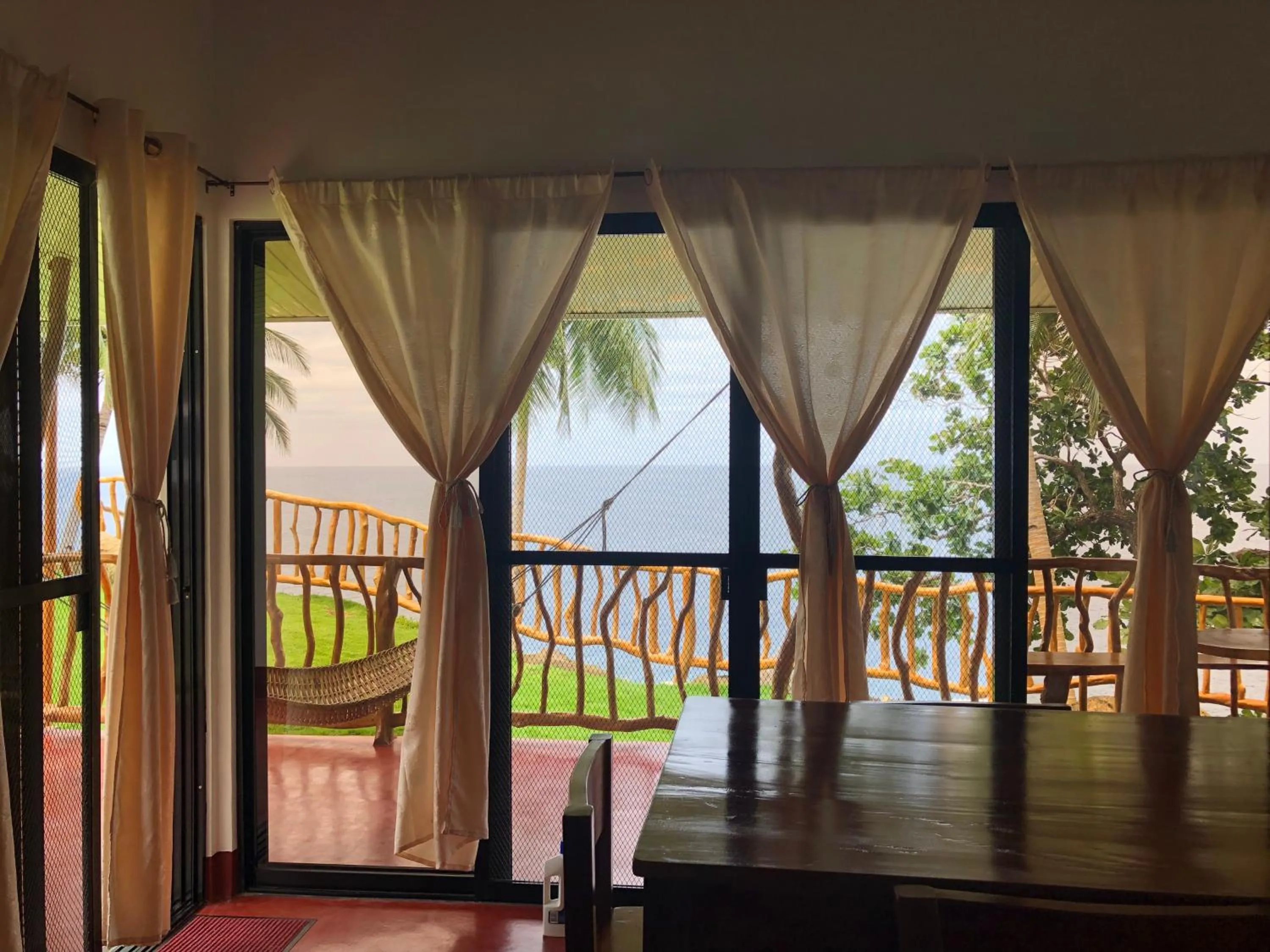 Dining area in Tongatok Cliff Resort