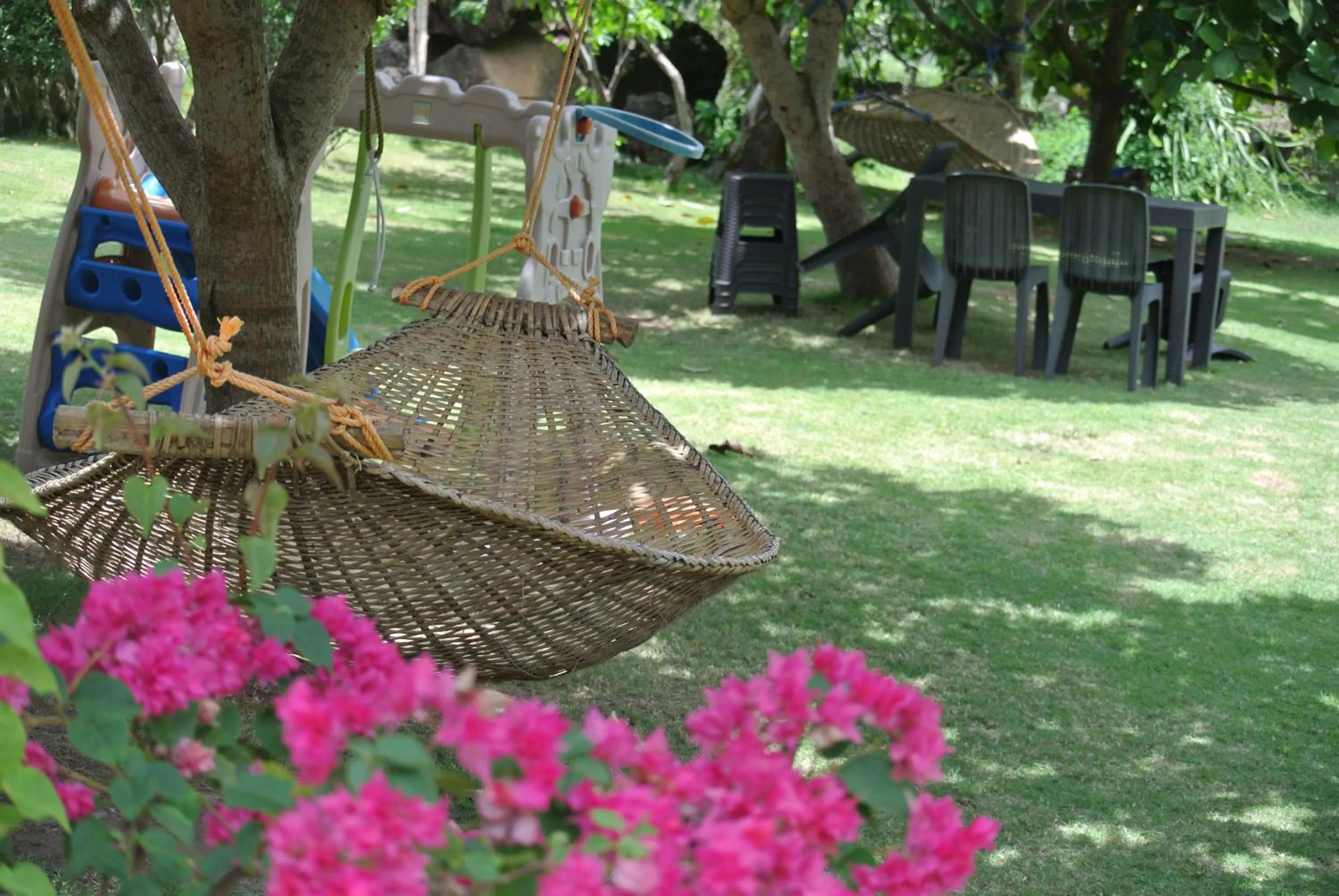 Restaurant/places to eat in Tongatok Cliff Resort