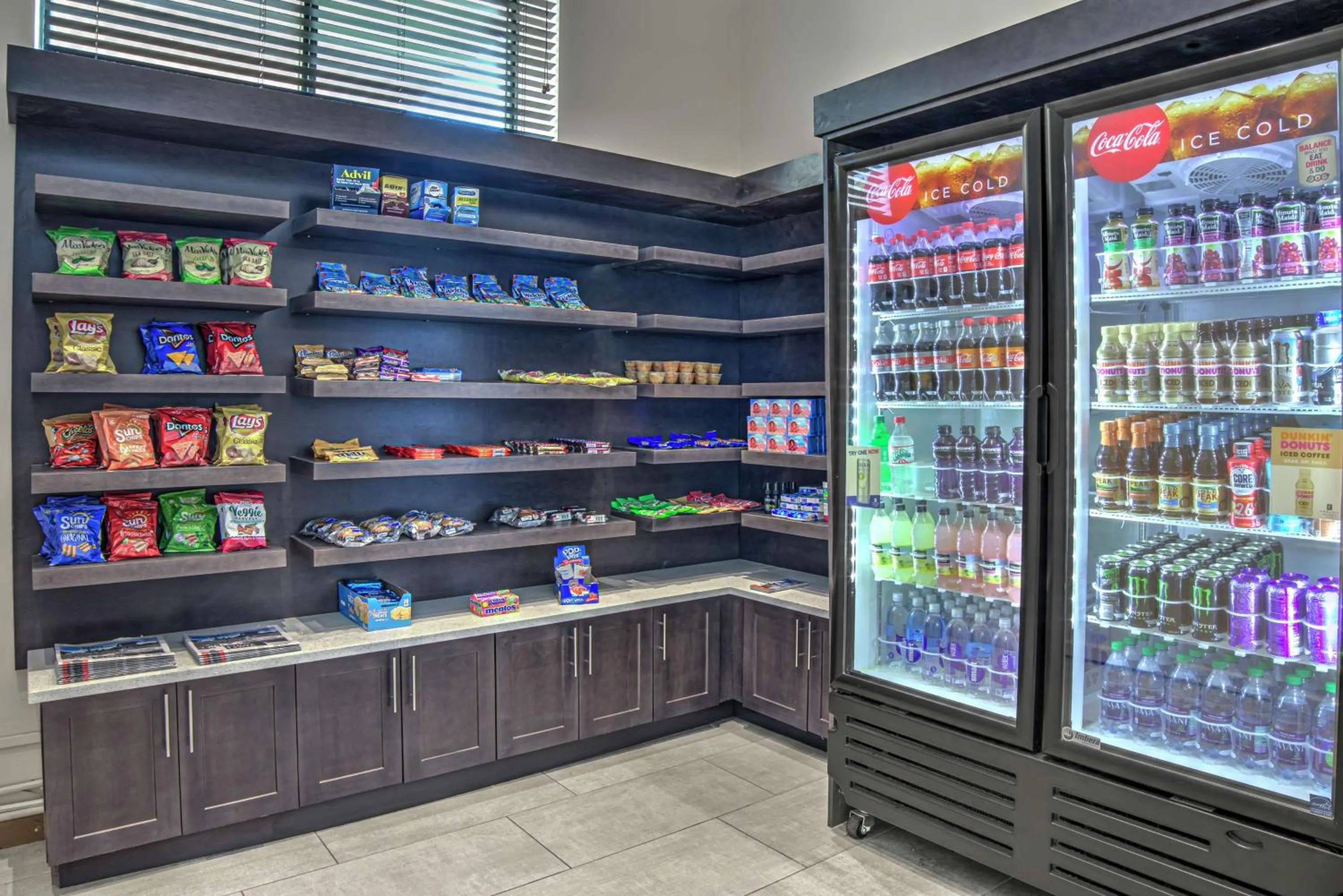 Restaurant/places to eat in Embassy Suites by Hilton Indianapolis North