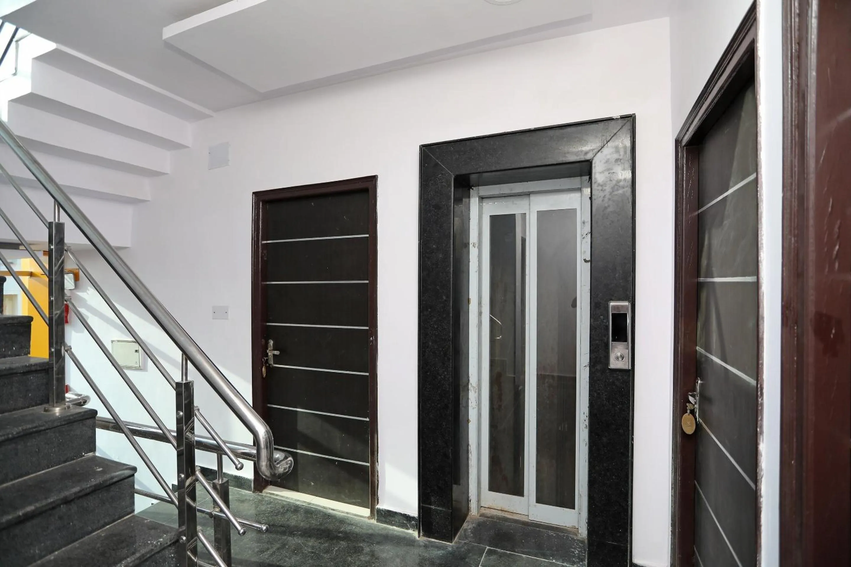 Facade/entrance in Super Hotel O Richa Grand