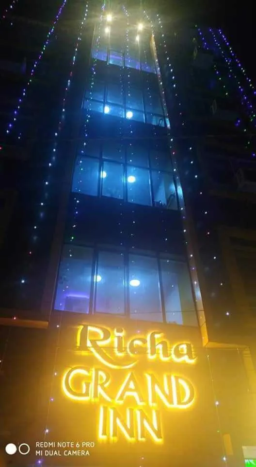 Facade/entrance in Super Hotel O Richa Grand